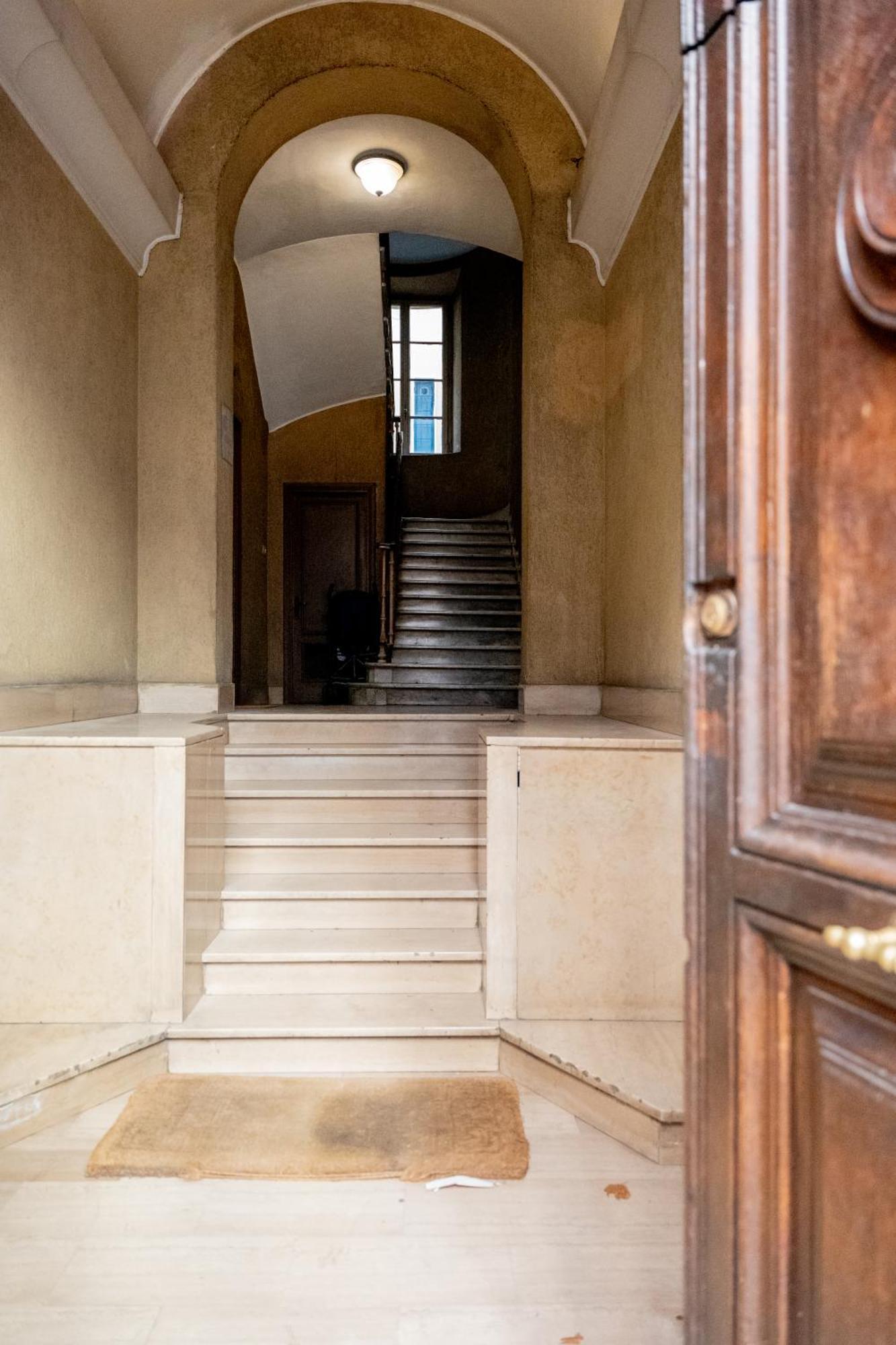 Domus Palestro Apartment