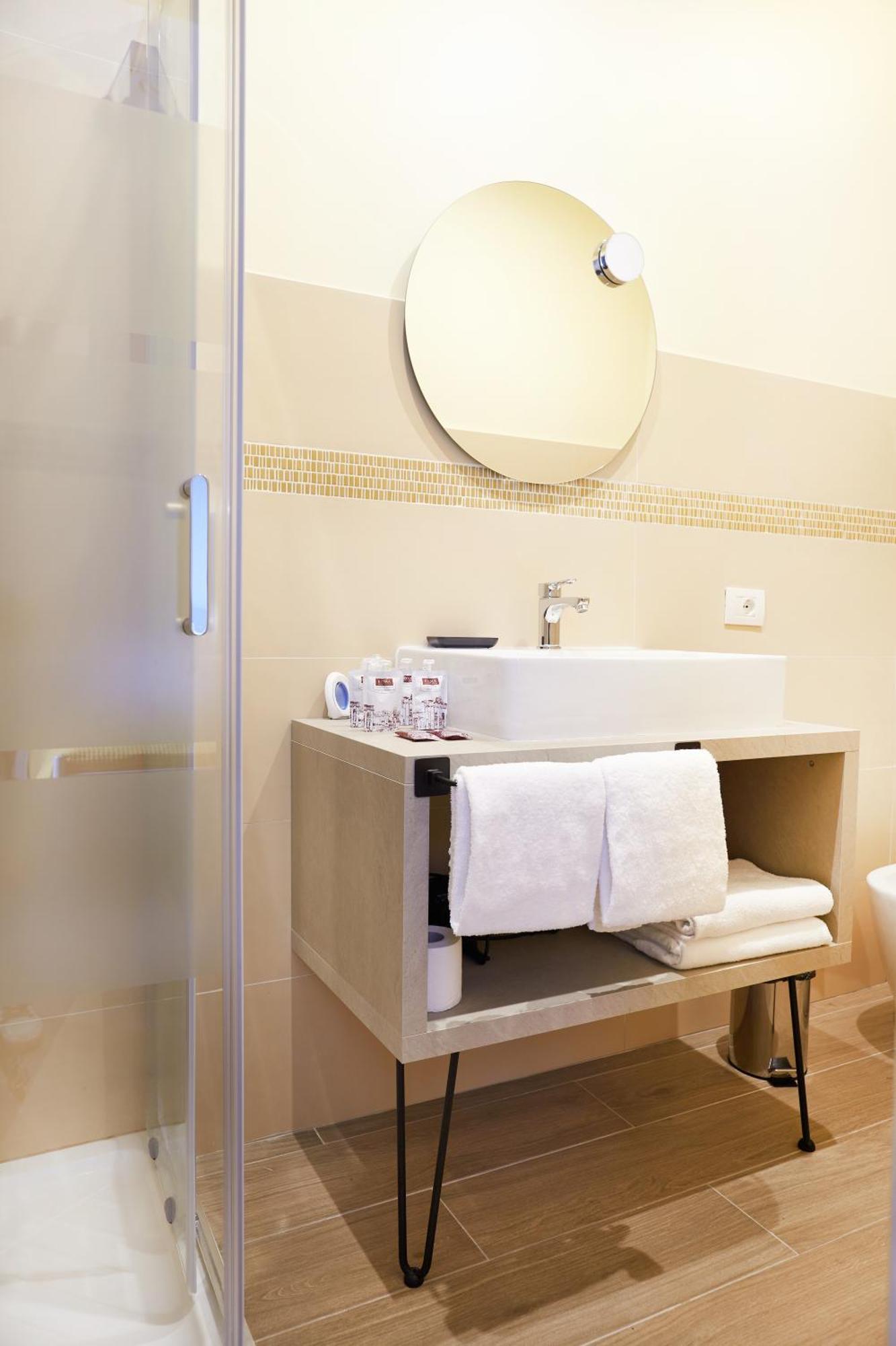 Reyes Hotel Roma