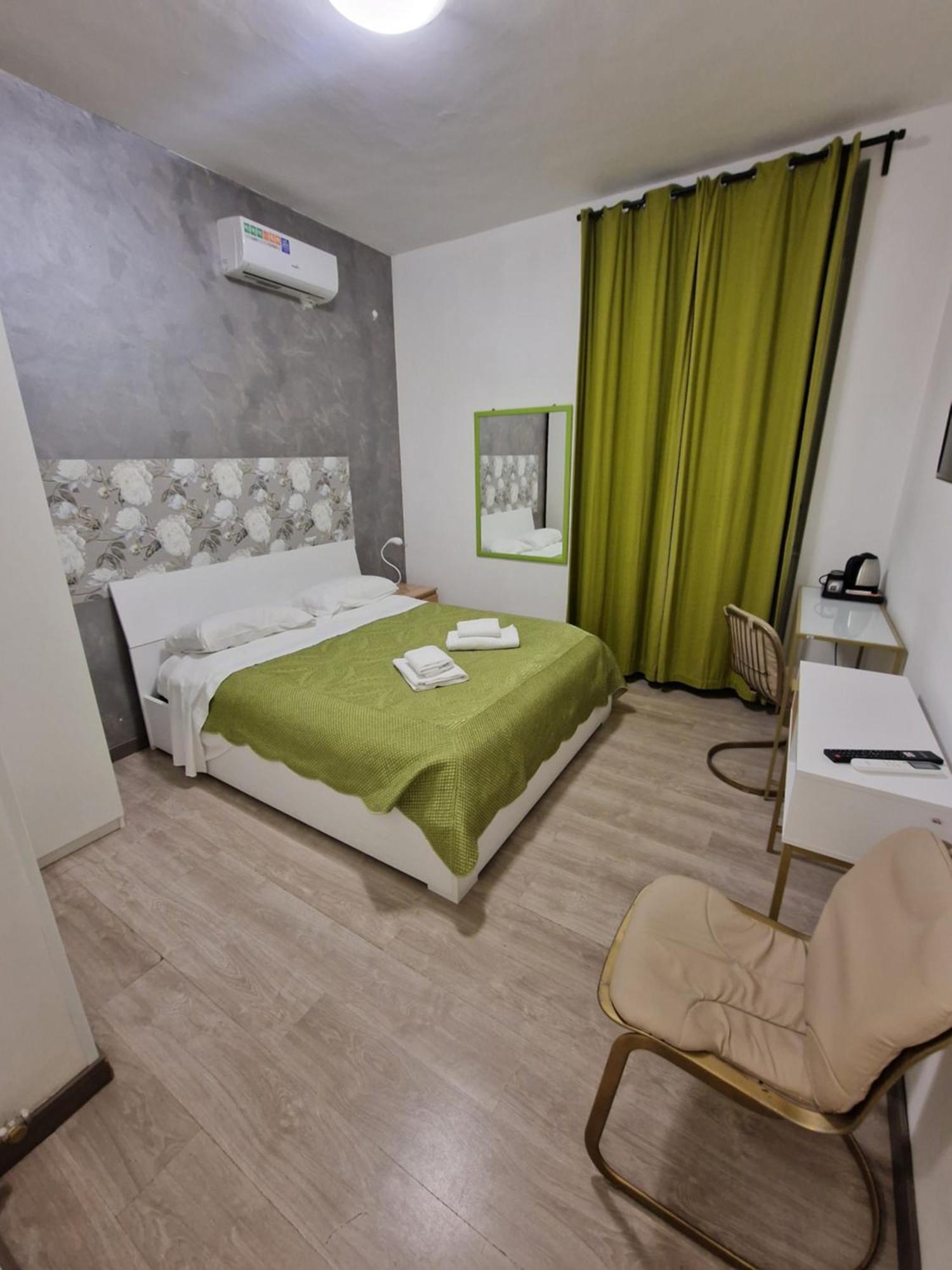 Story 2 Guest house Rome
