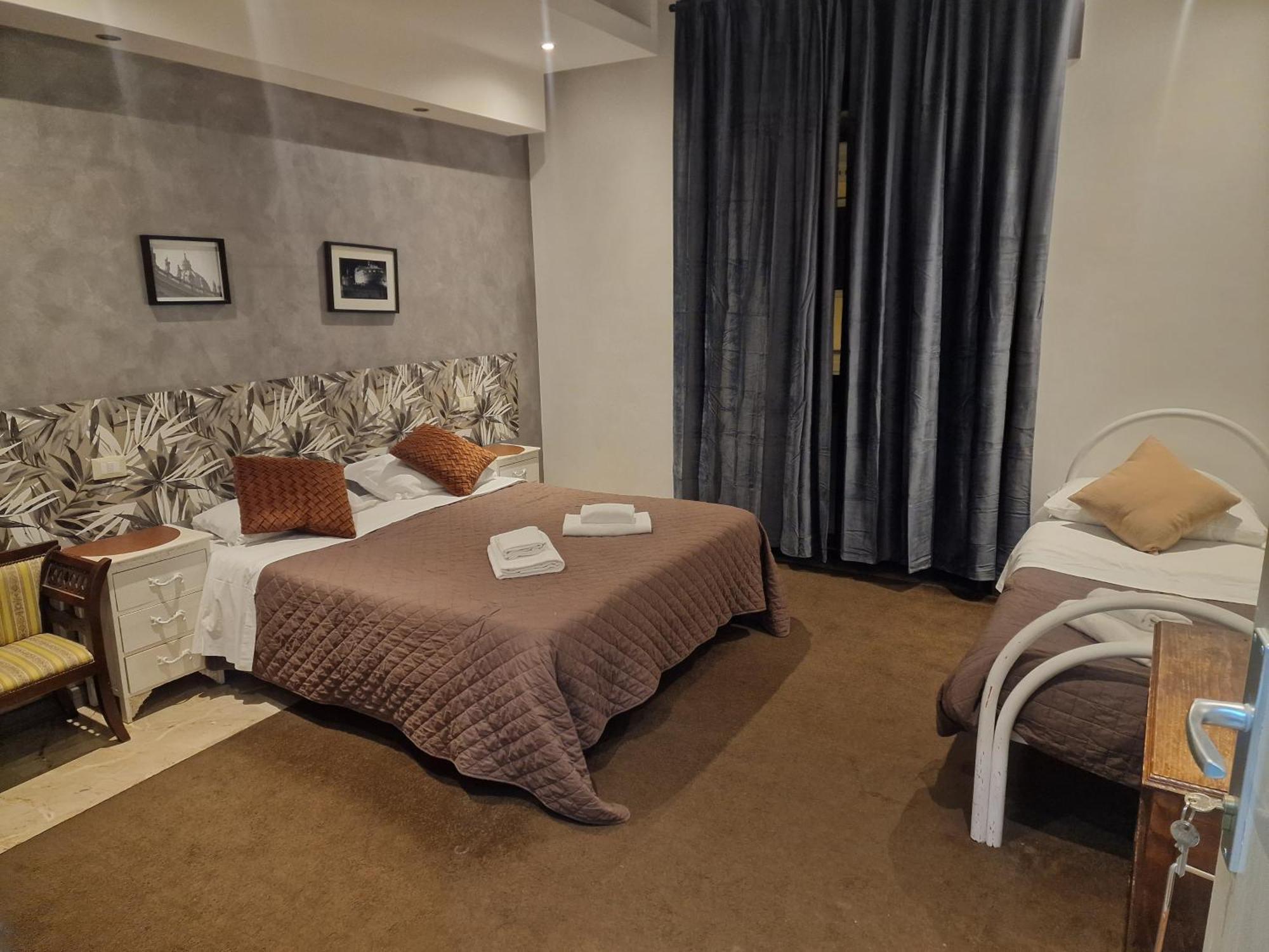 Story 2 Guest house Rome
