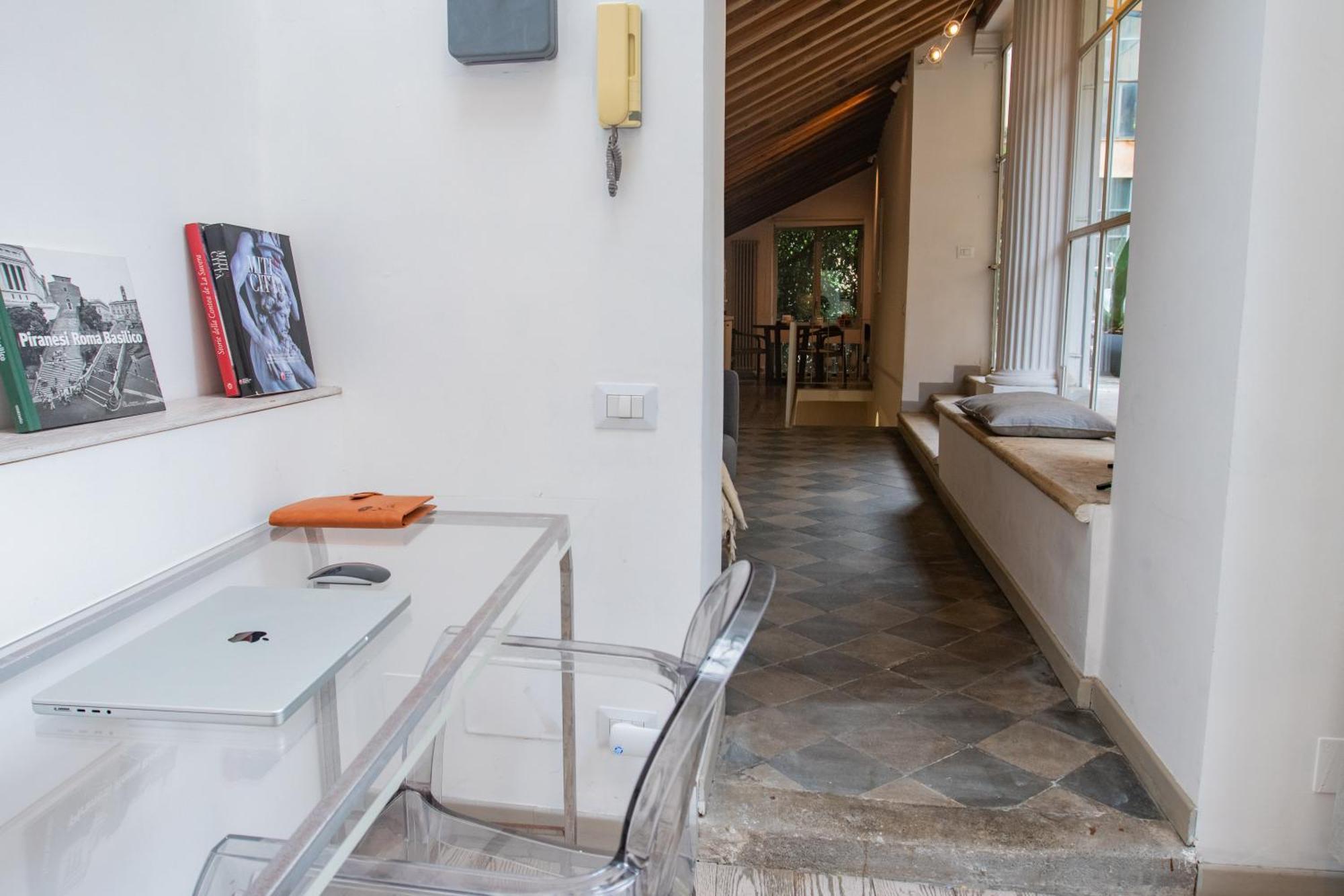 Historical Palace With Large Terrace Apartment Rome
