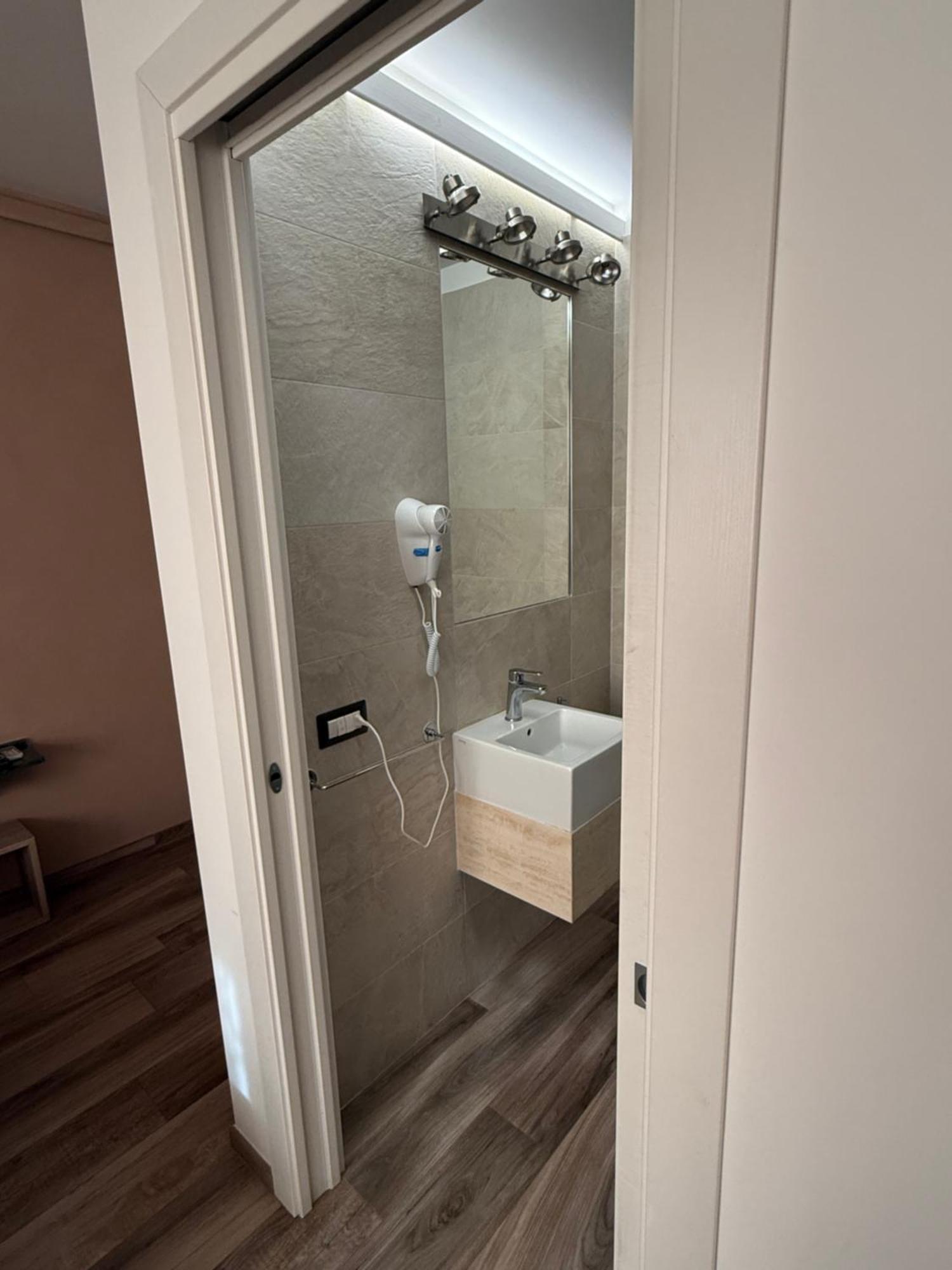 Class Eur Guest house Rome