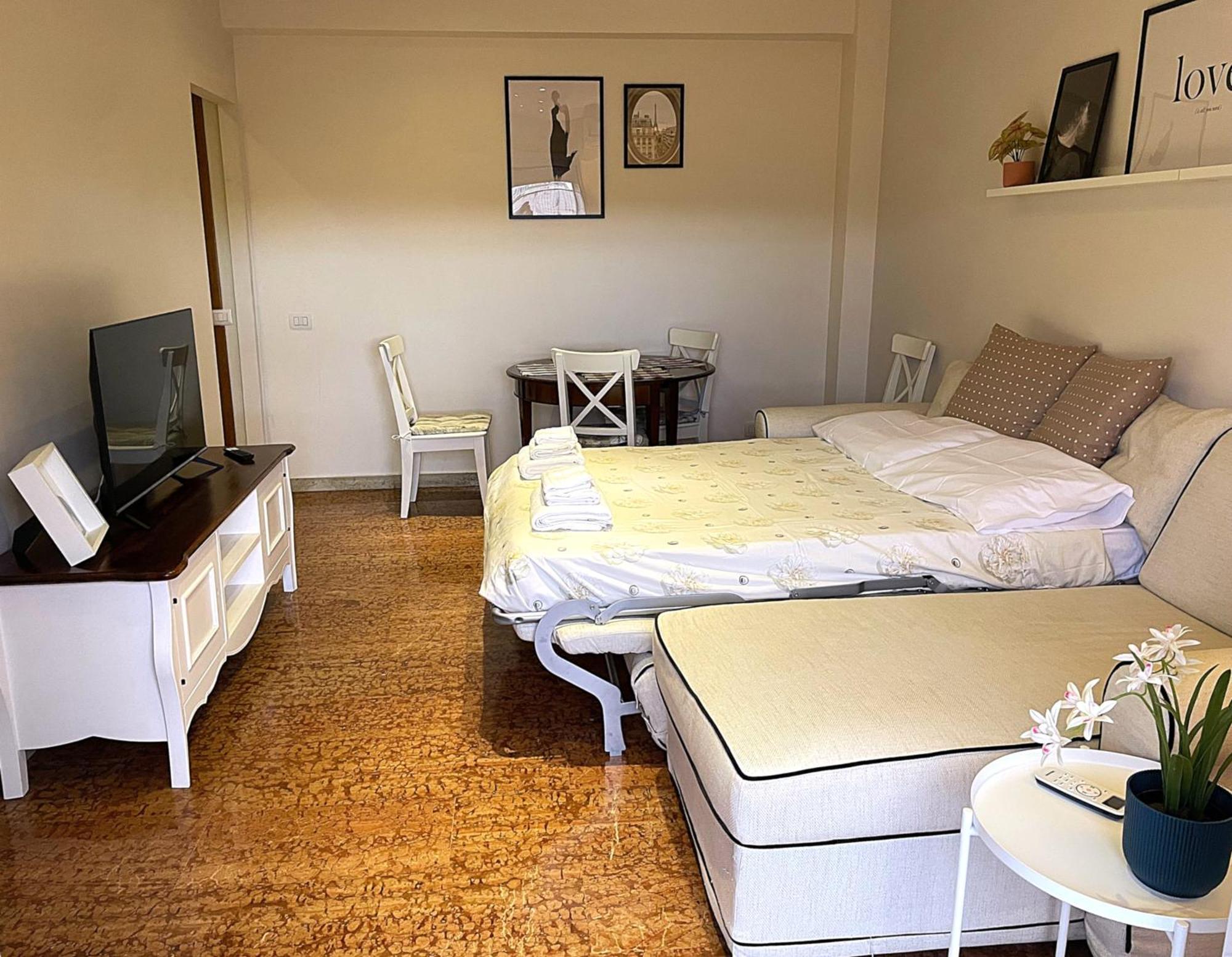 La Casa Libre Metro A Colli Albani 350 M Apartamento Roma