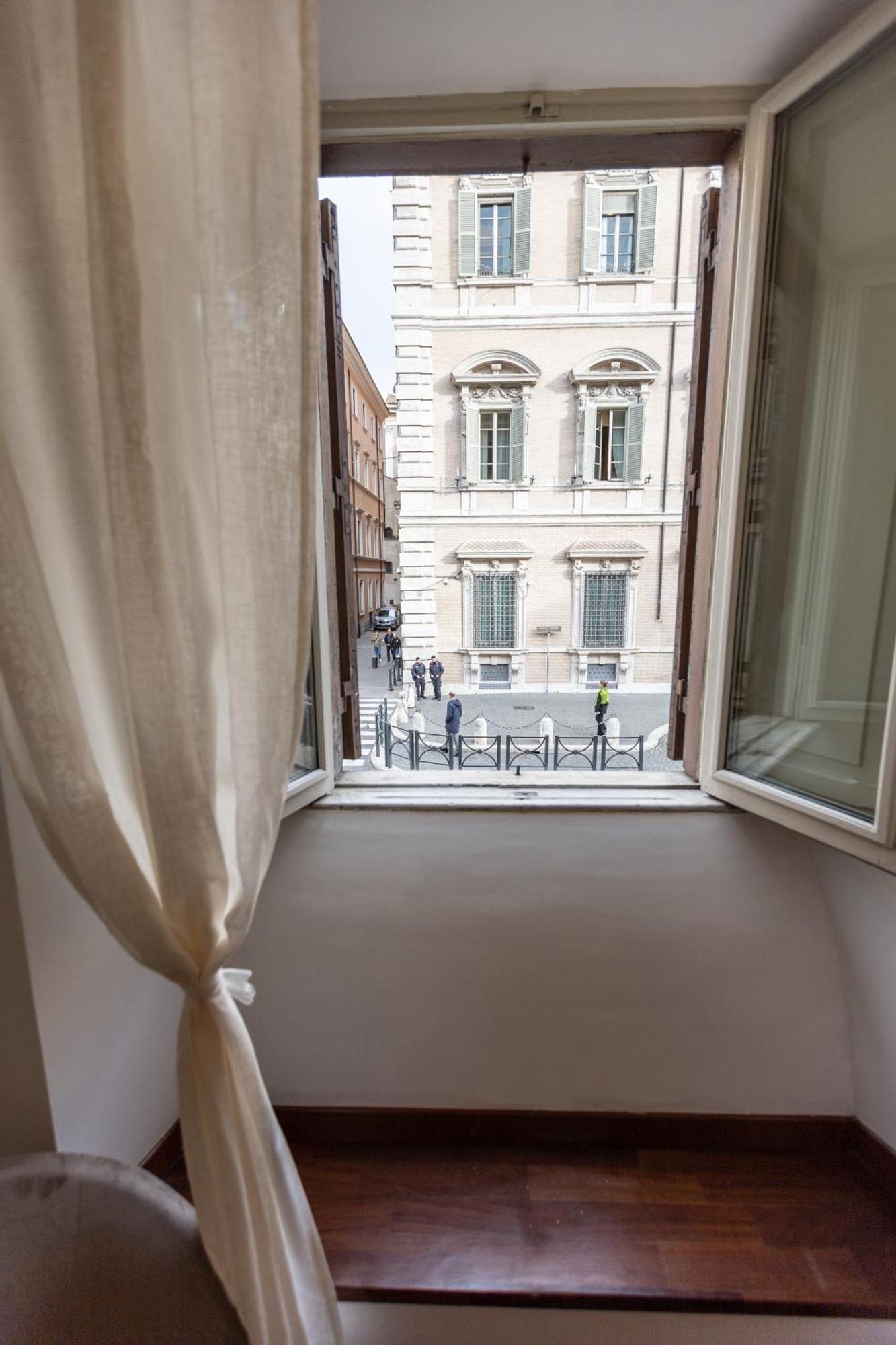 Apartment Piazza Navona Classy & Large Rome