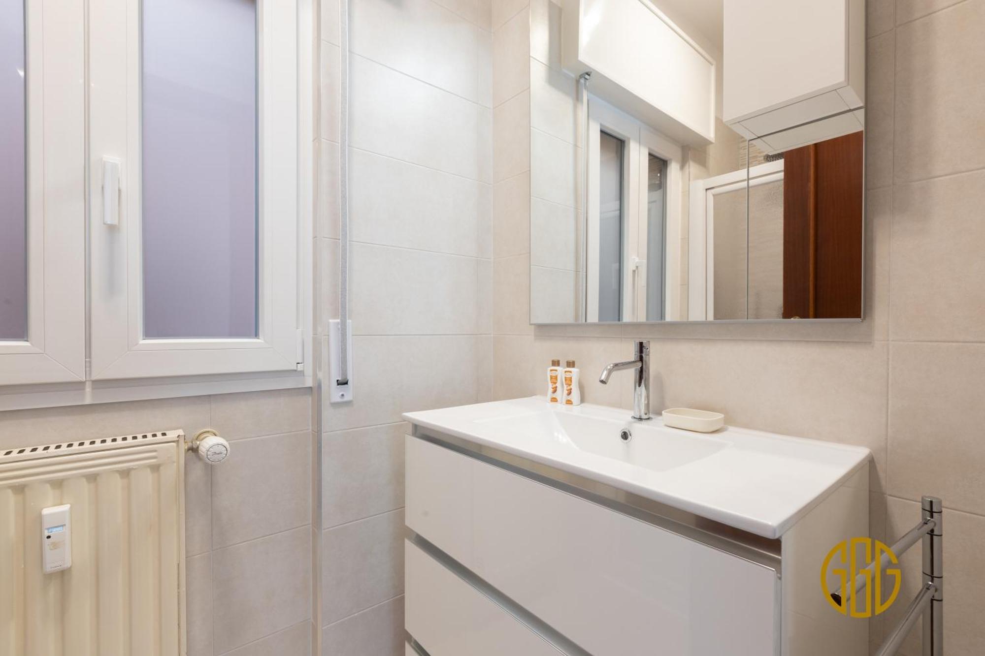 Apartment Alle 3g - 10min To Center, A-c, 2 Baths, Terrace *