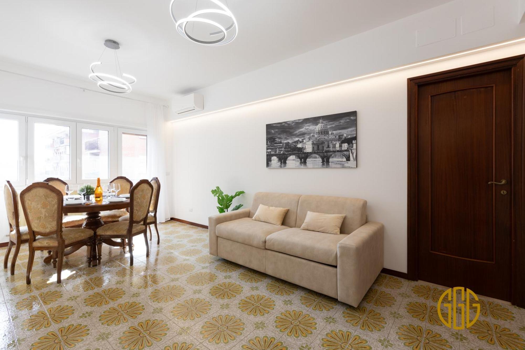 Alle 3g - 10min To Center, A-c, 2 Baths, Terrace Apartment *