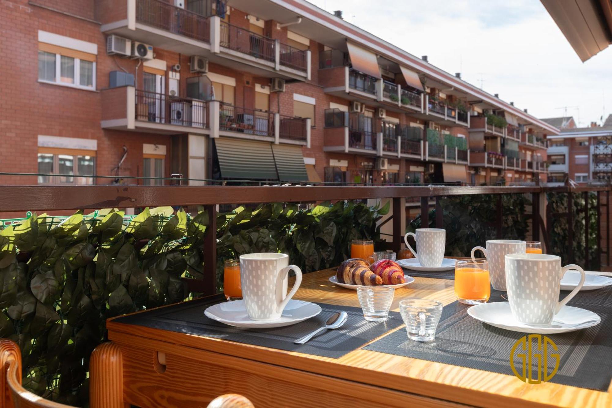 Alle 3g - 10min To Center, A-c, 2 Baths, Terrace