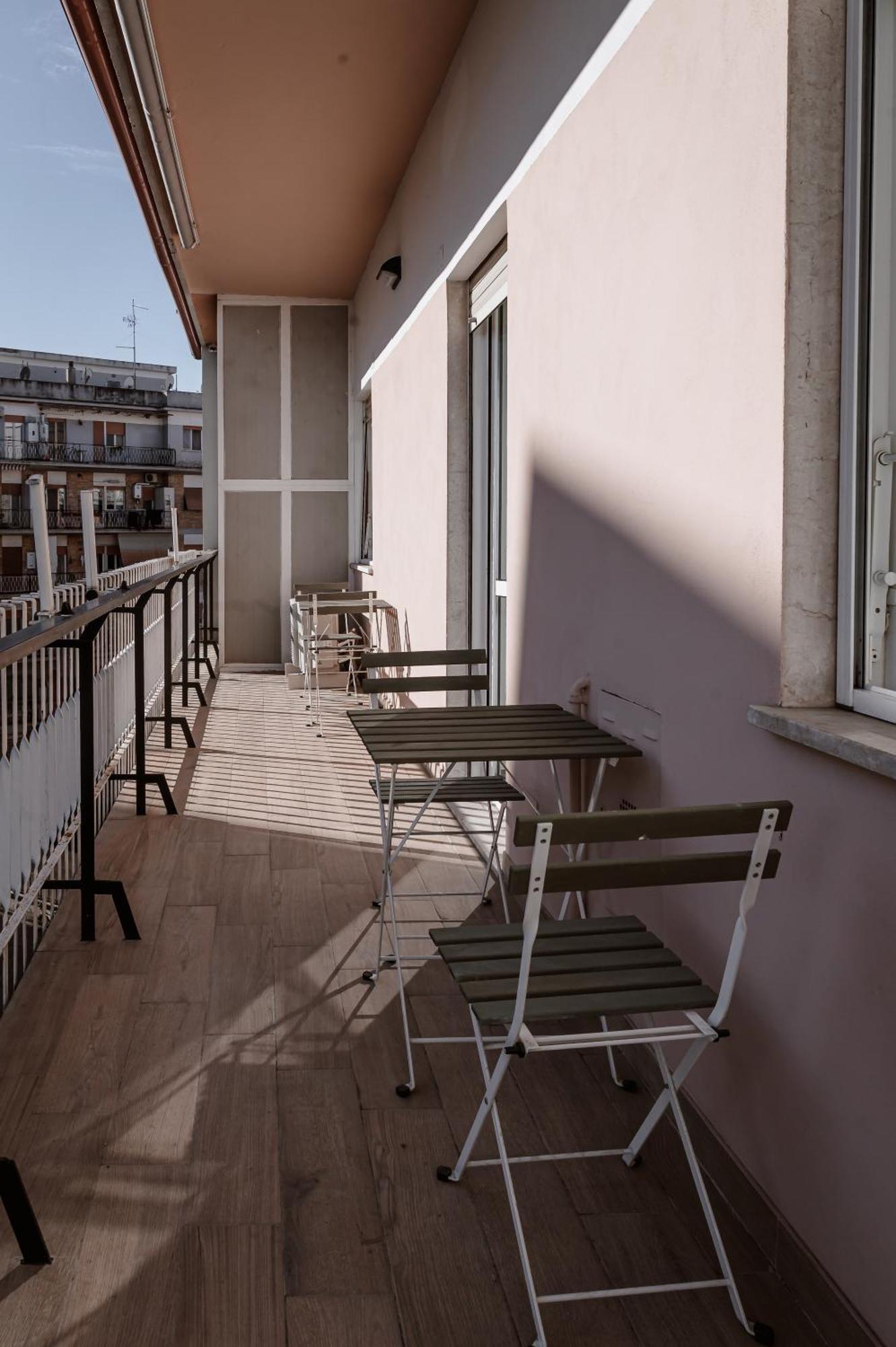 New - Elegant, Modern With Terrace Rome