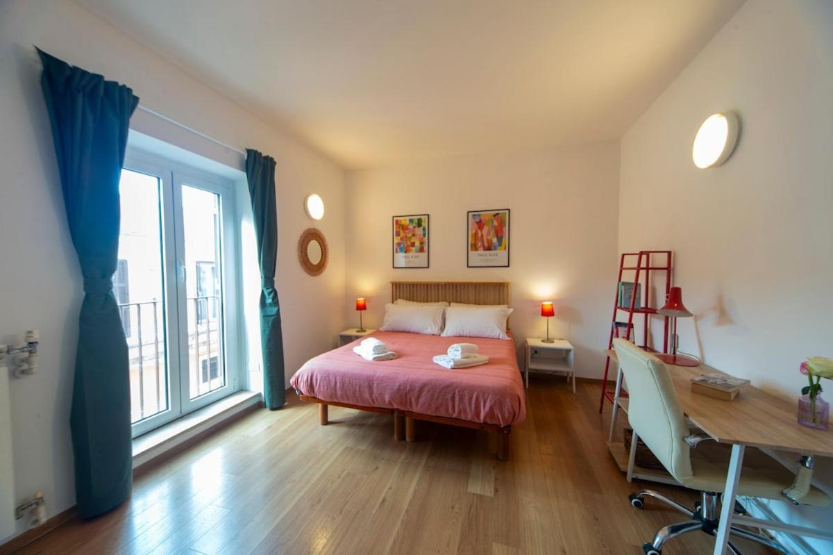 4 Cantoni, Cosy In Monti District Apartment