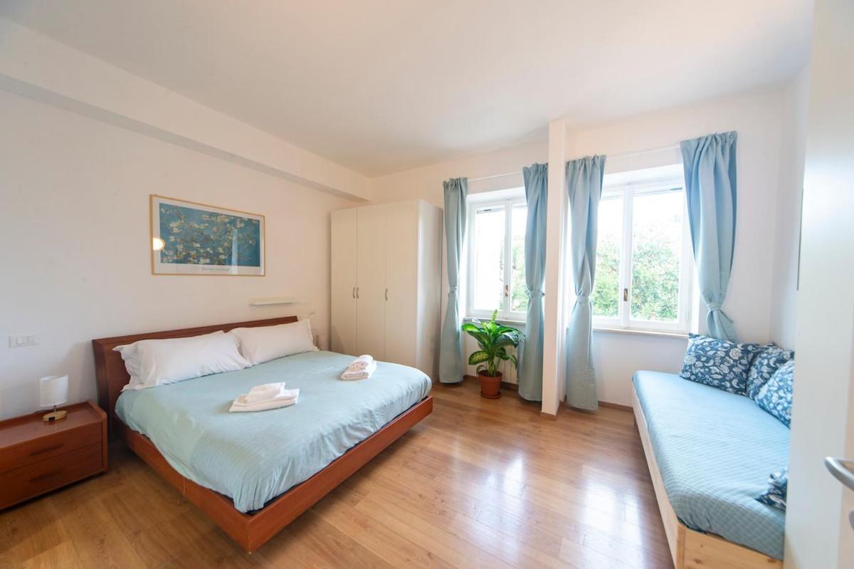 4 Cantoni, Cosy In Monti District Apartment