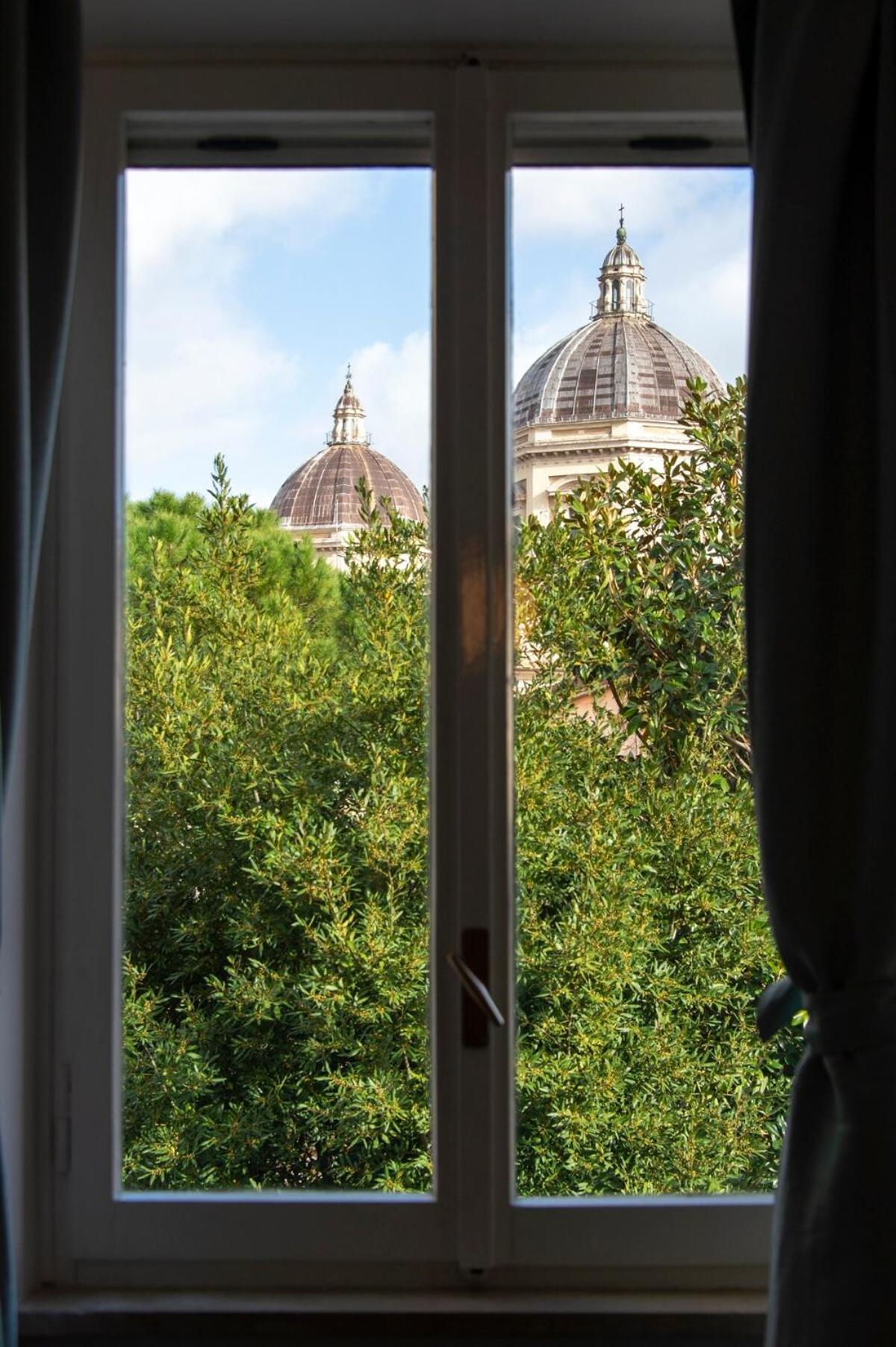 4 Cantoni, Cosy In Monti District Apartment *