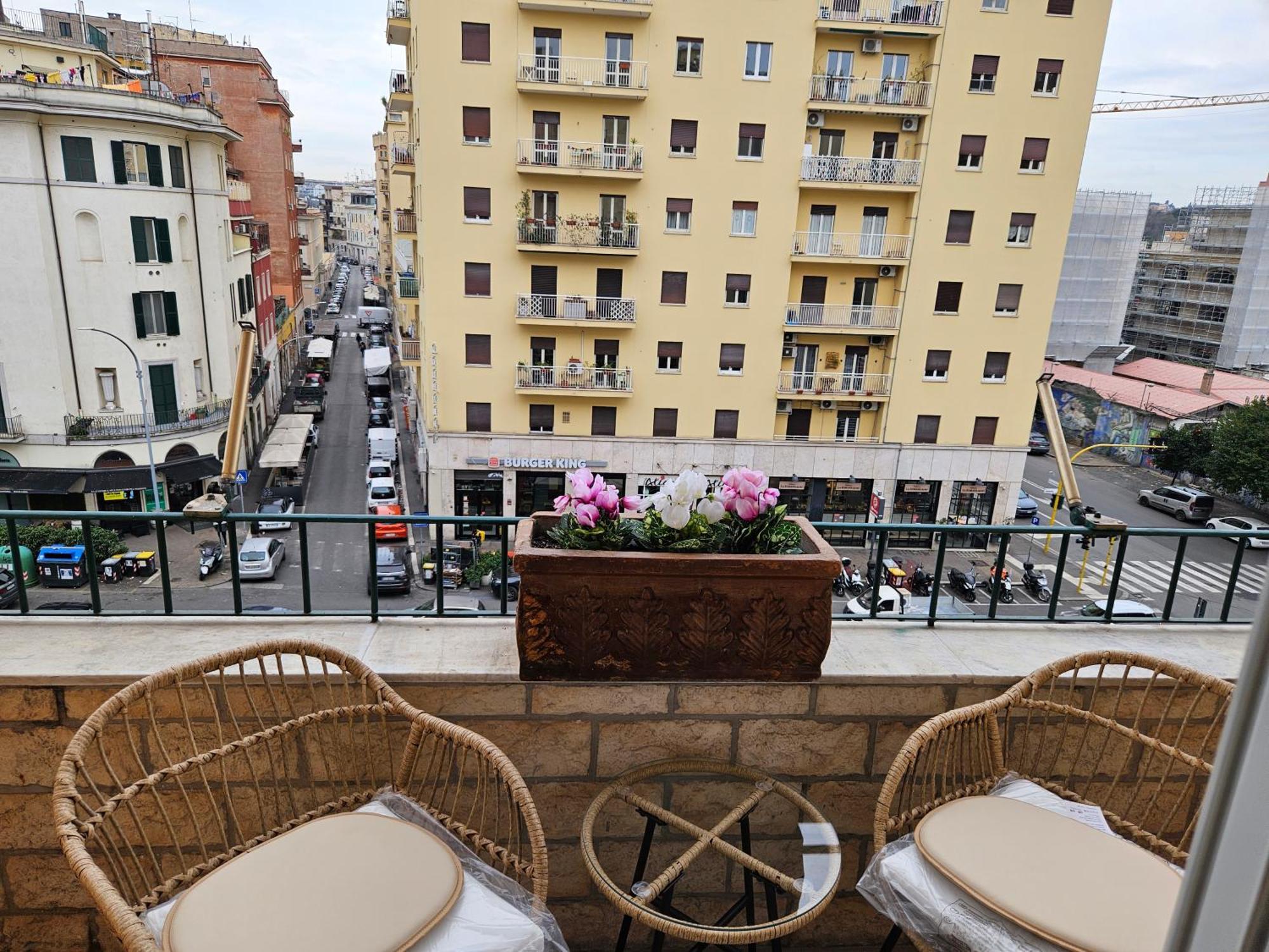 12 V Itali Guest house Rome