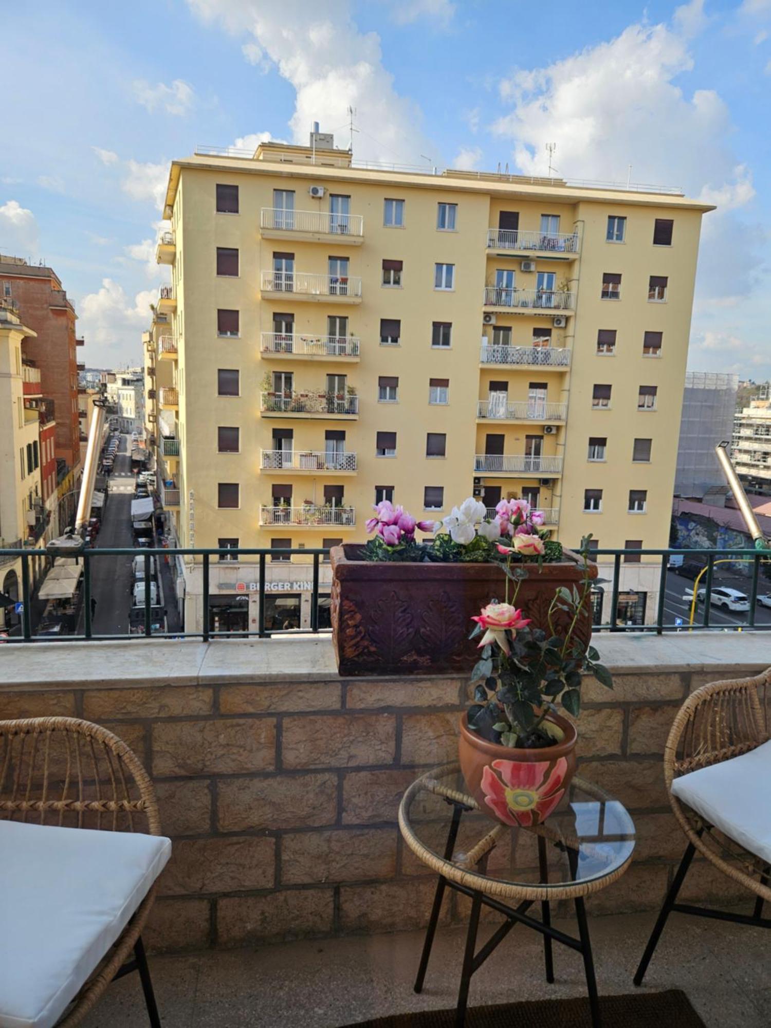 Guest house 12 V Itali Rome