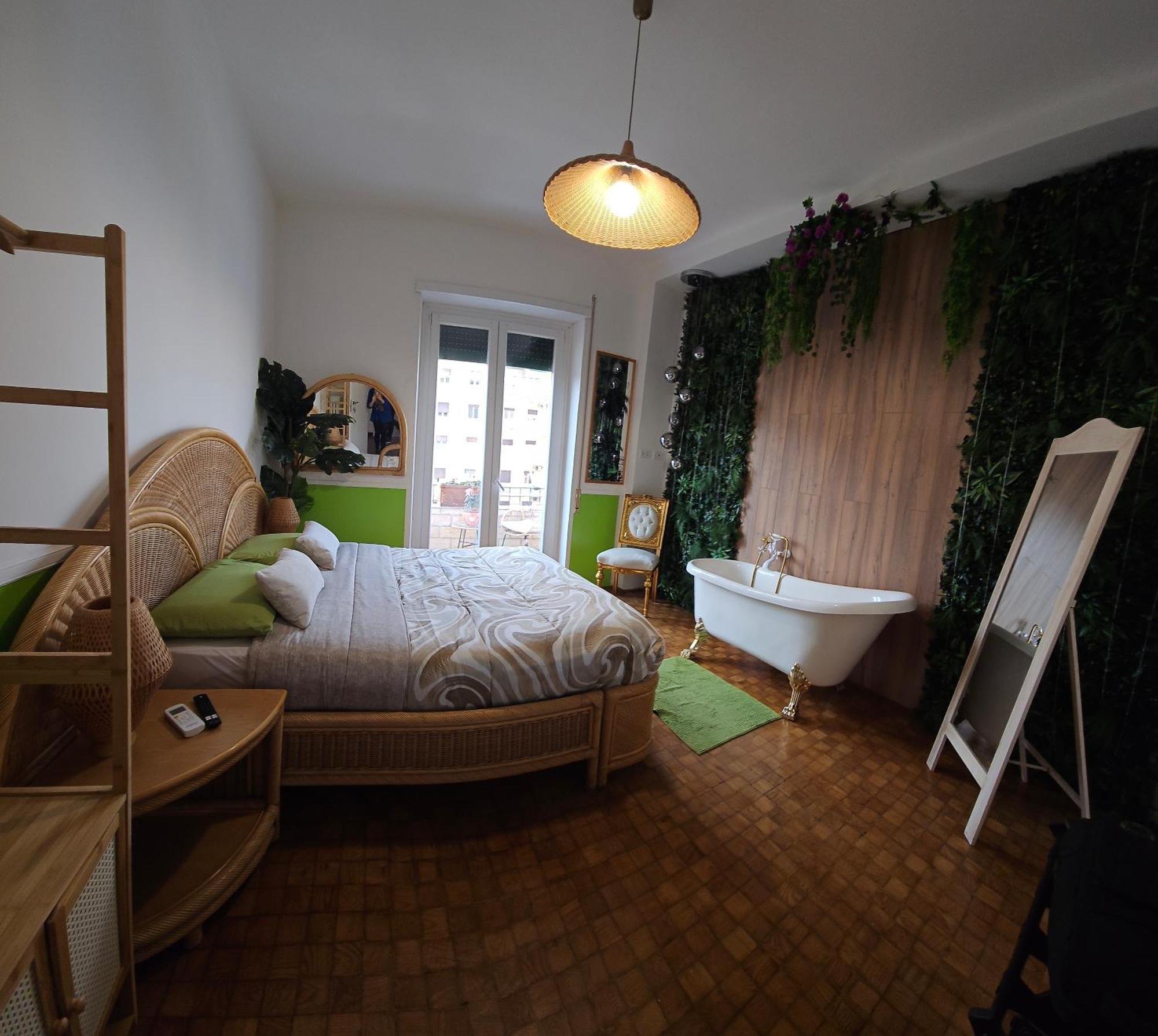12 V Itali Guest house *