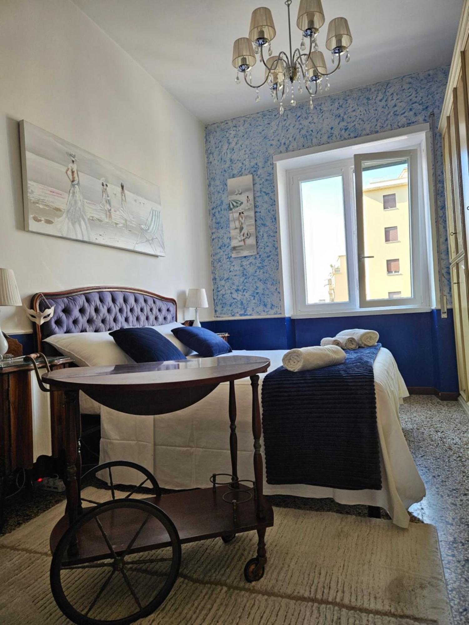 12 V Itali