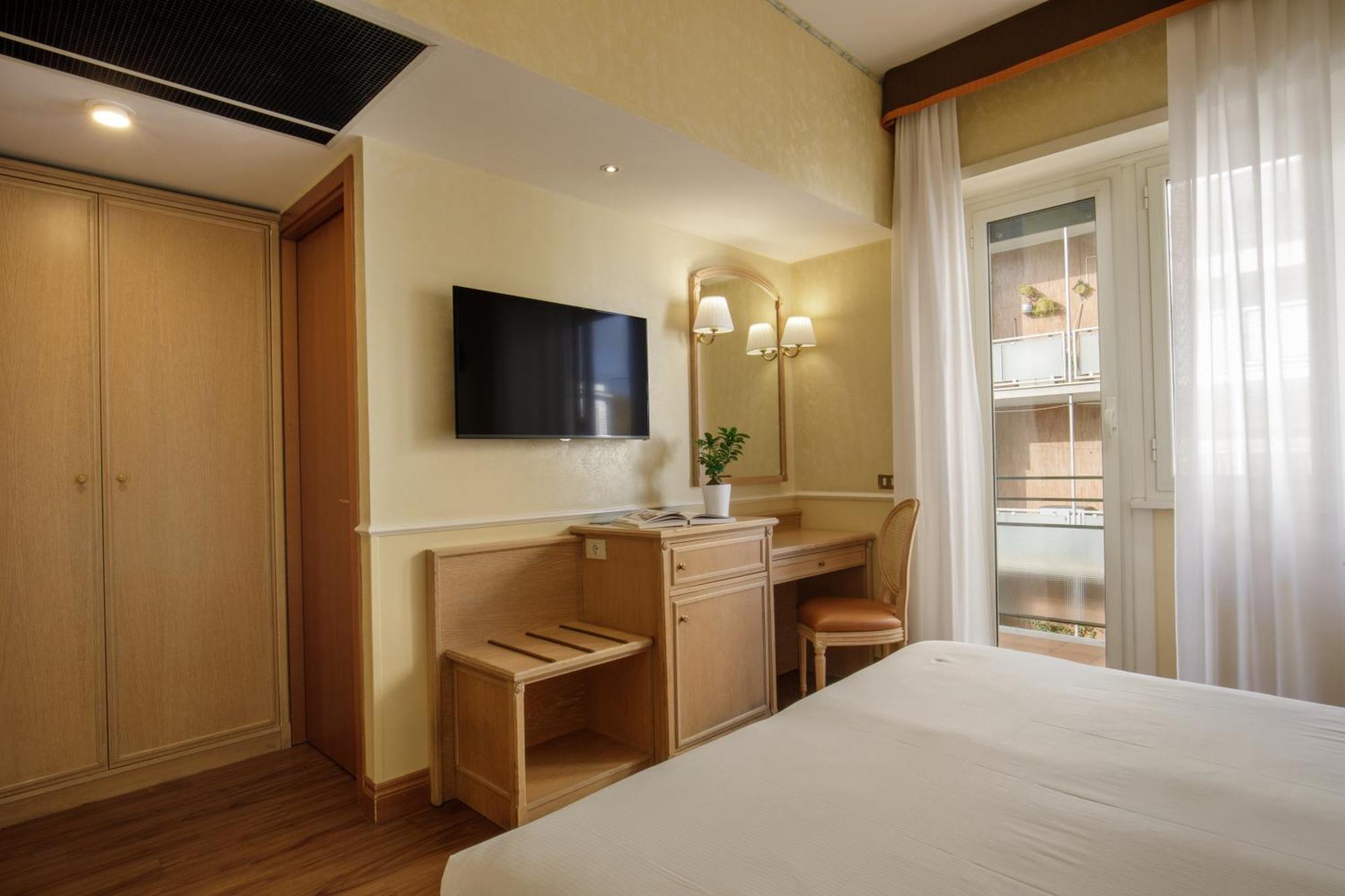 Hotel Santa Costanza By Omnia Rome