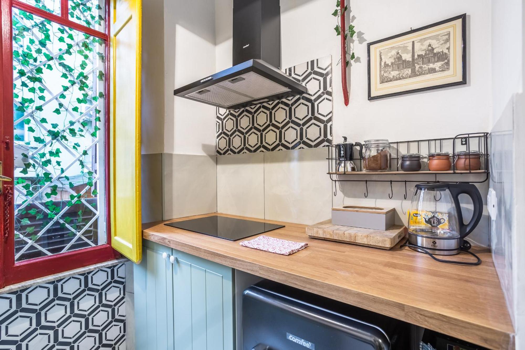 Apartment La Piccola Retro , Urban Color And Comfort Rome