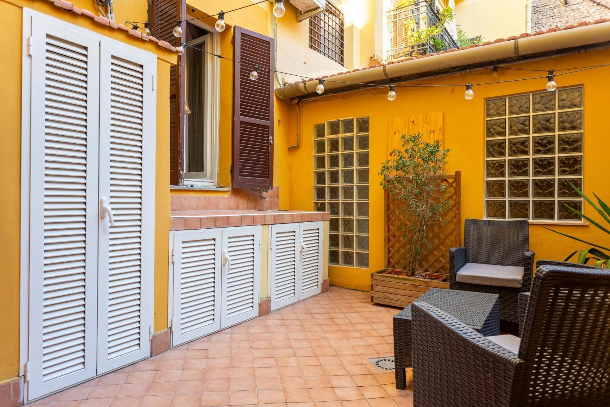 Oliviero - Colosseo With Terrace Apartment