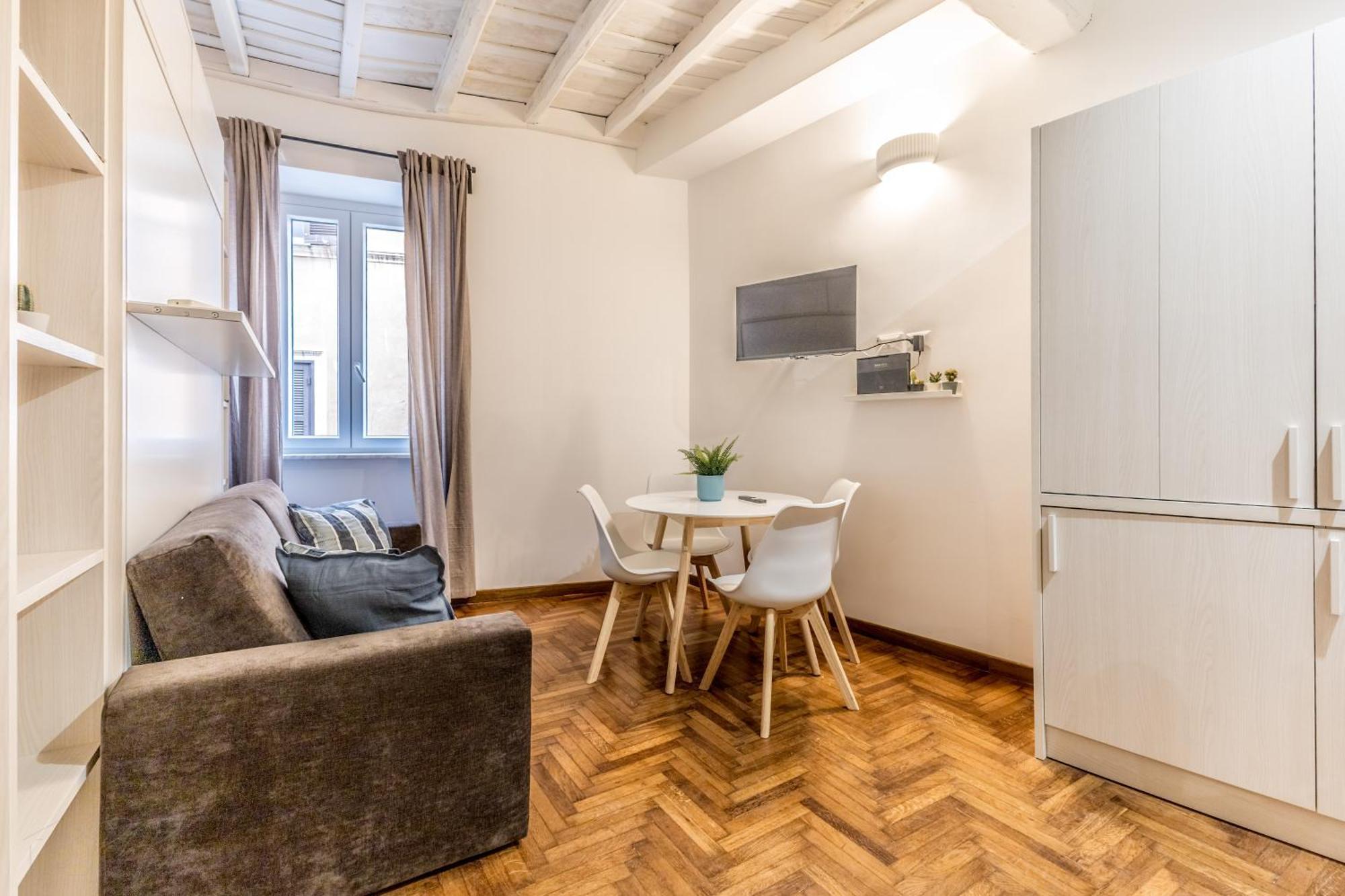 Trastevere One By Ghor Roma