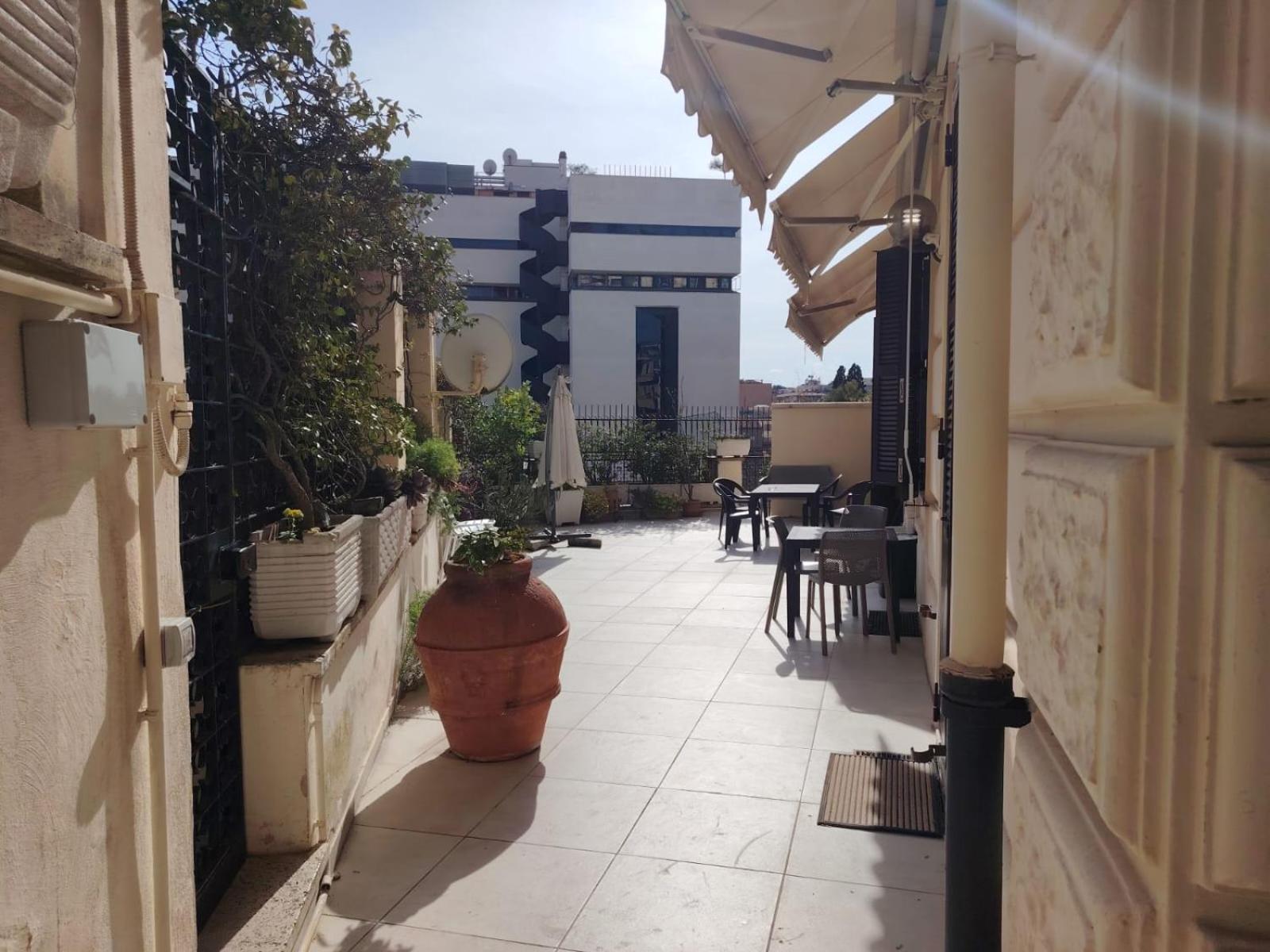 Domus Aurea And Apartamento