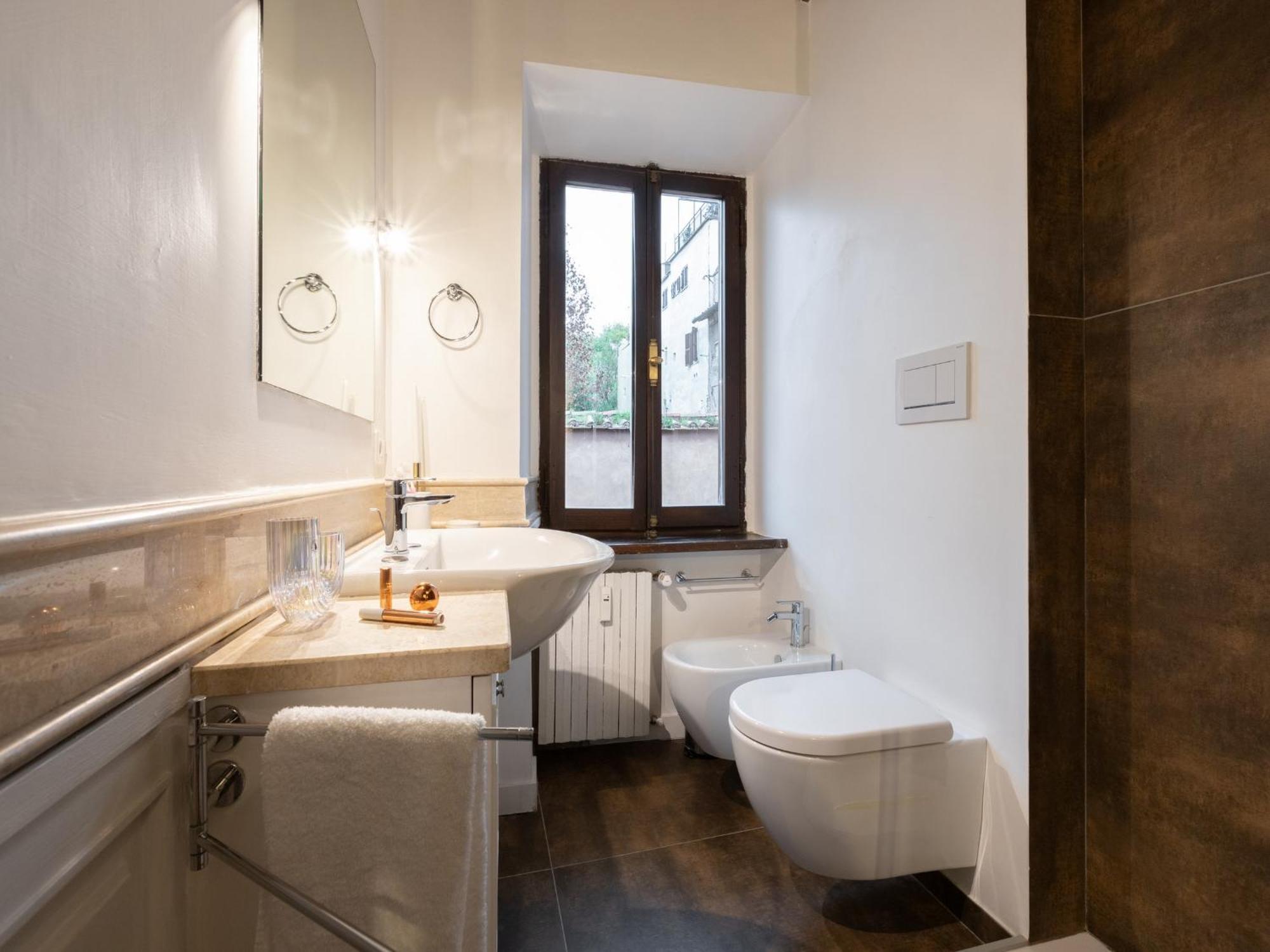 The Rent - Stylish In Trastevere District Apartamento