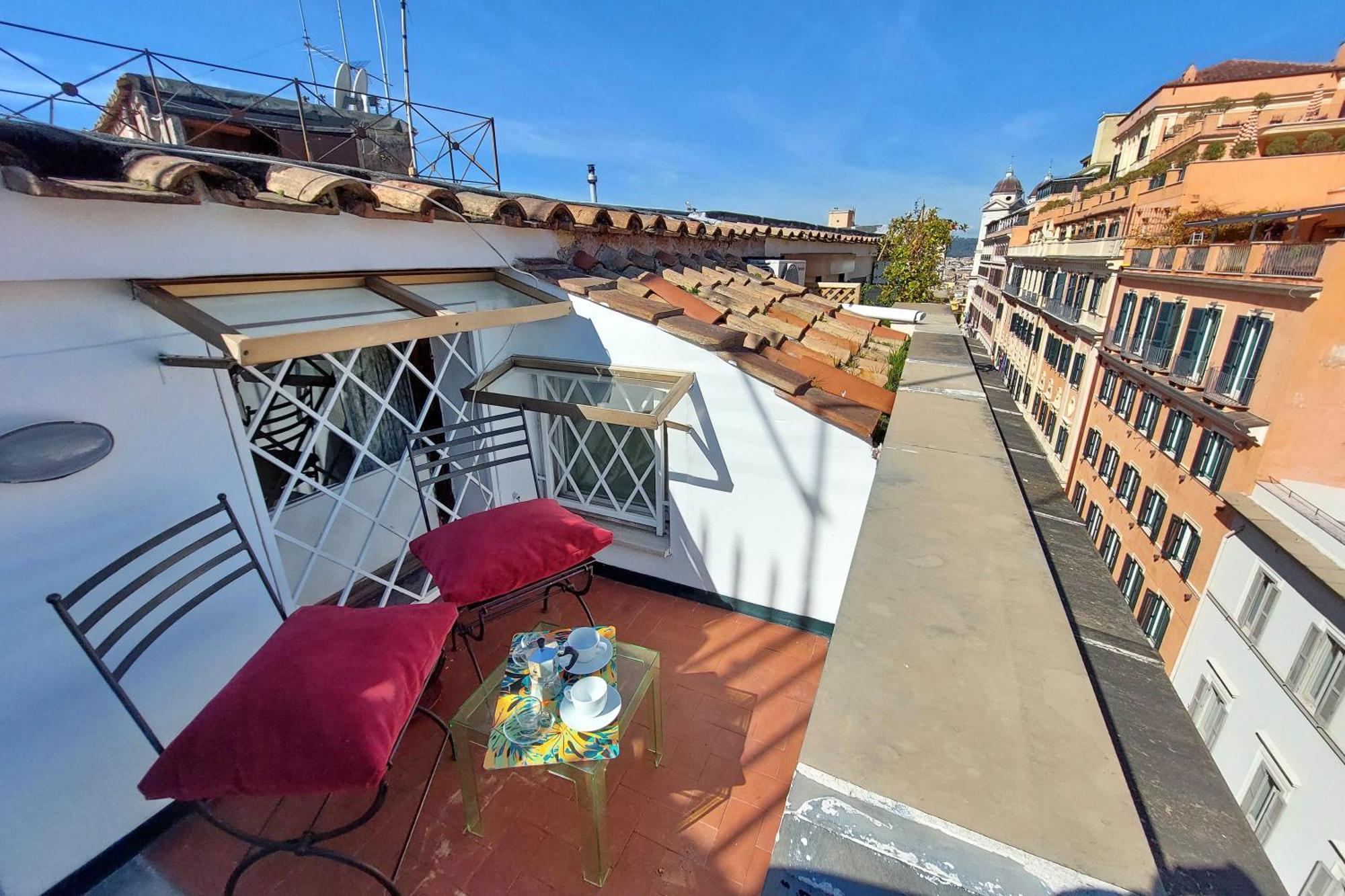 Lovely Via Sistina * Rome