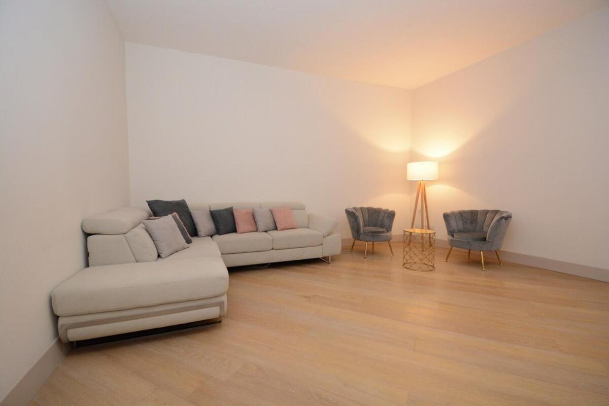 - Parione House Rome
