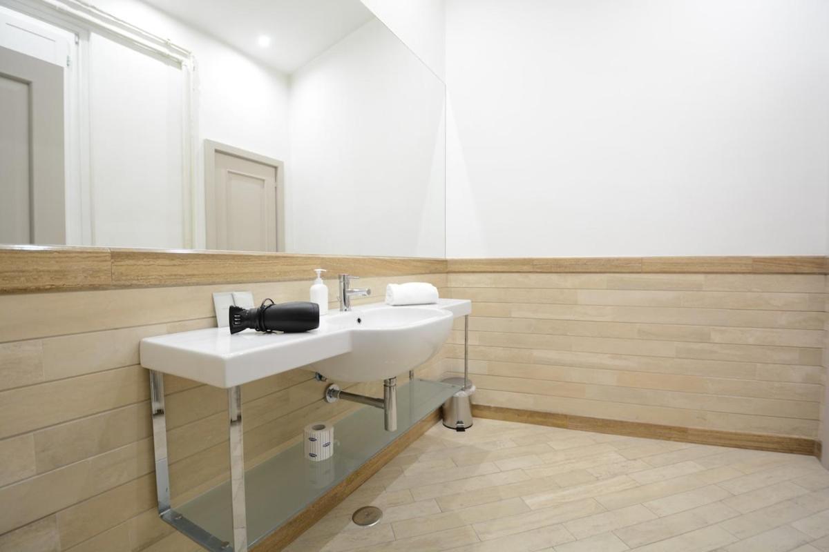 - Parione House Rome
