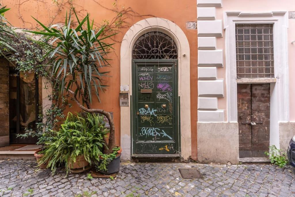 Vicolo Leopardo Trastevere Appartement Rome