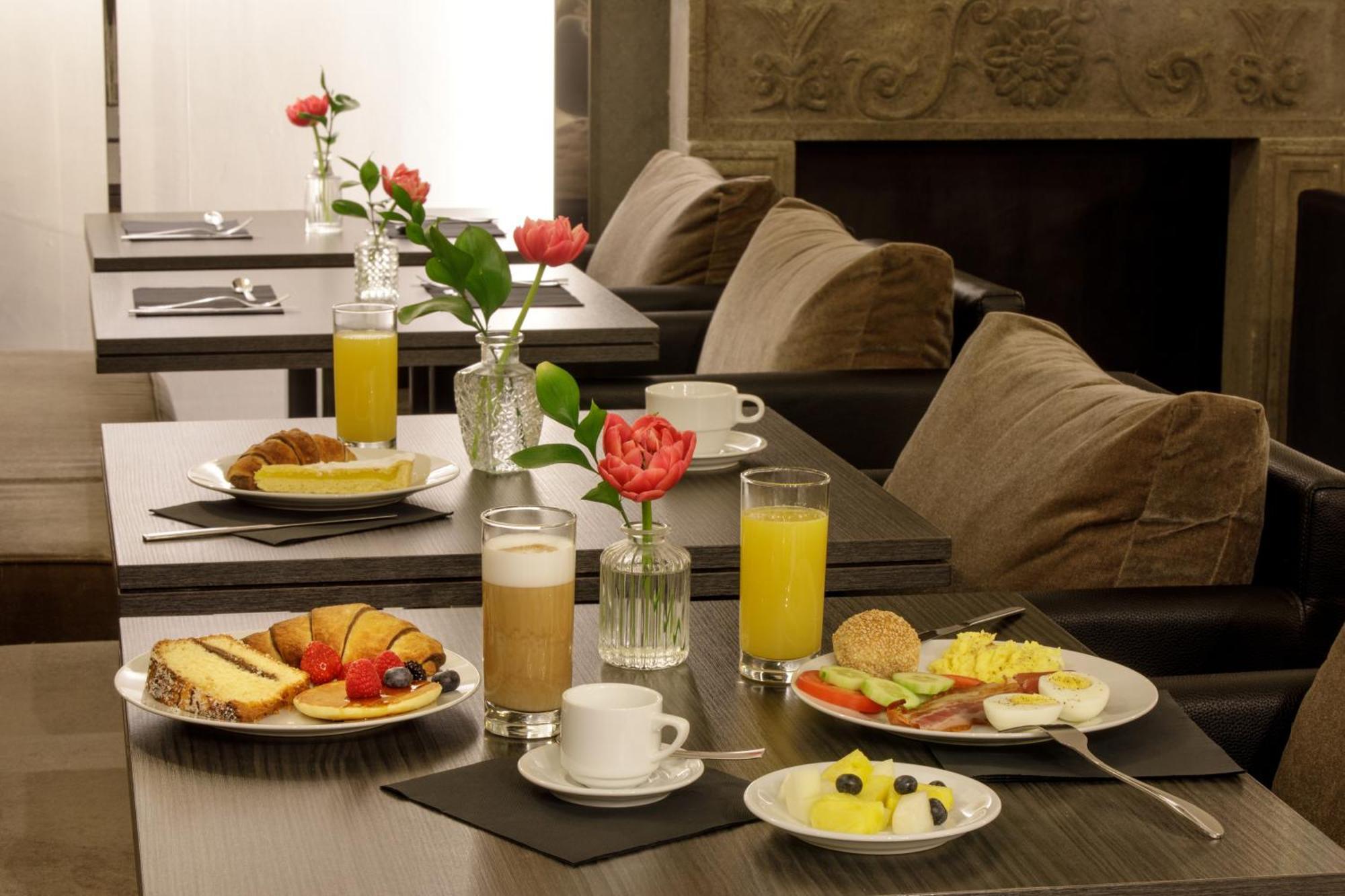 Royal Court Hotel 4*
