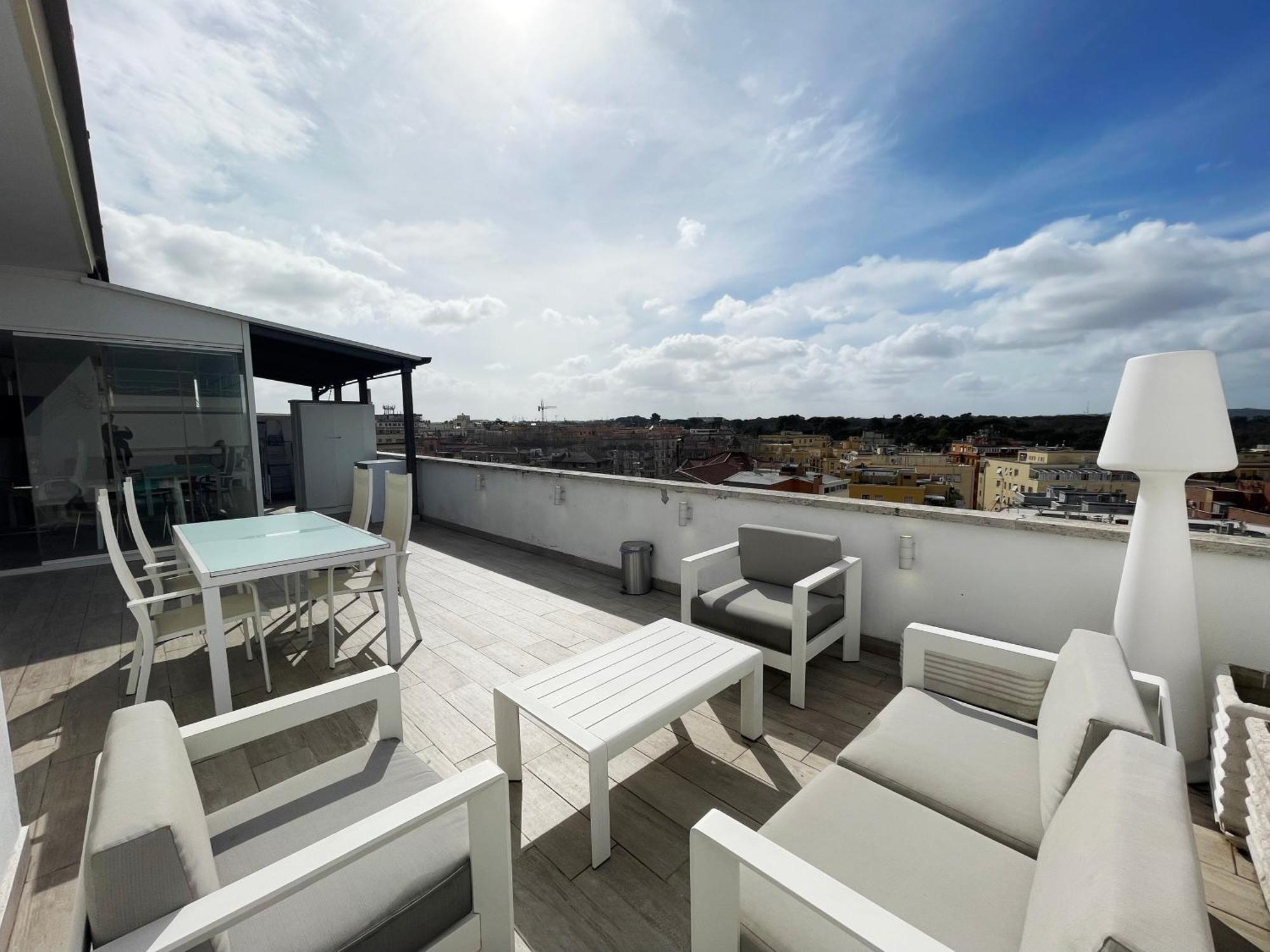 Penthouse With View Of Rome
