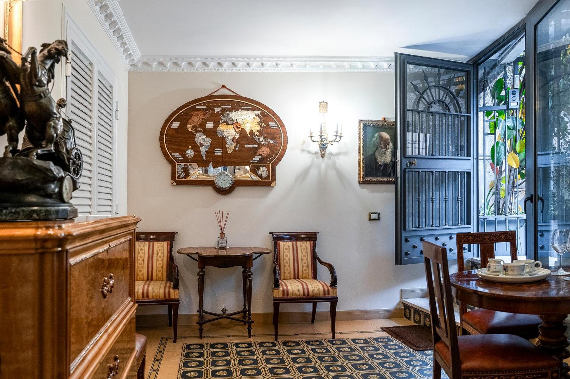 Guest house Regal House Capucci 6