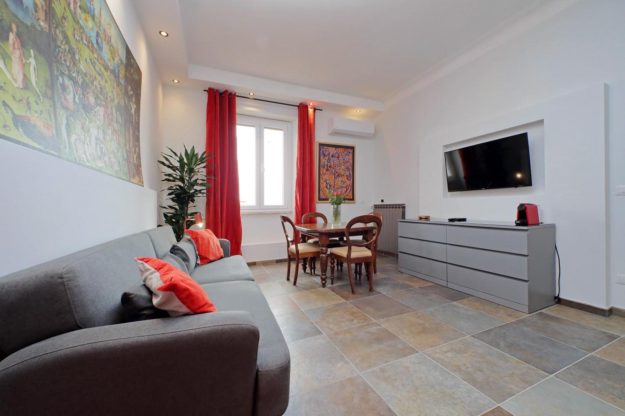 Apartment Suity I Monkeys *