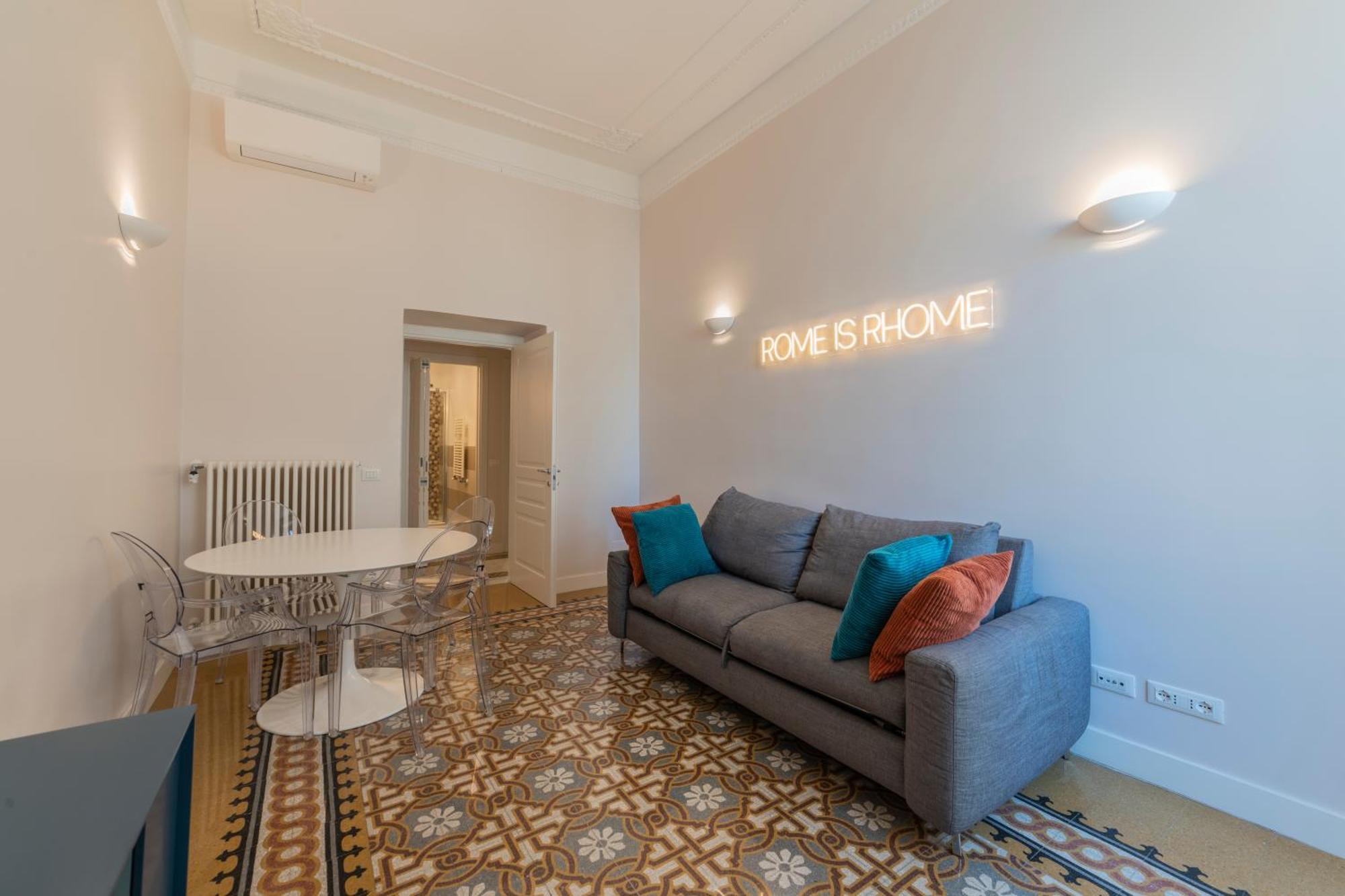 Vintage Ottaviano Apartment Rome