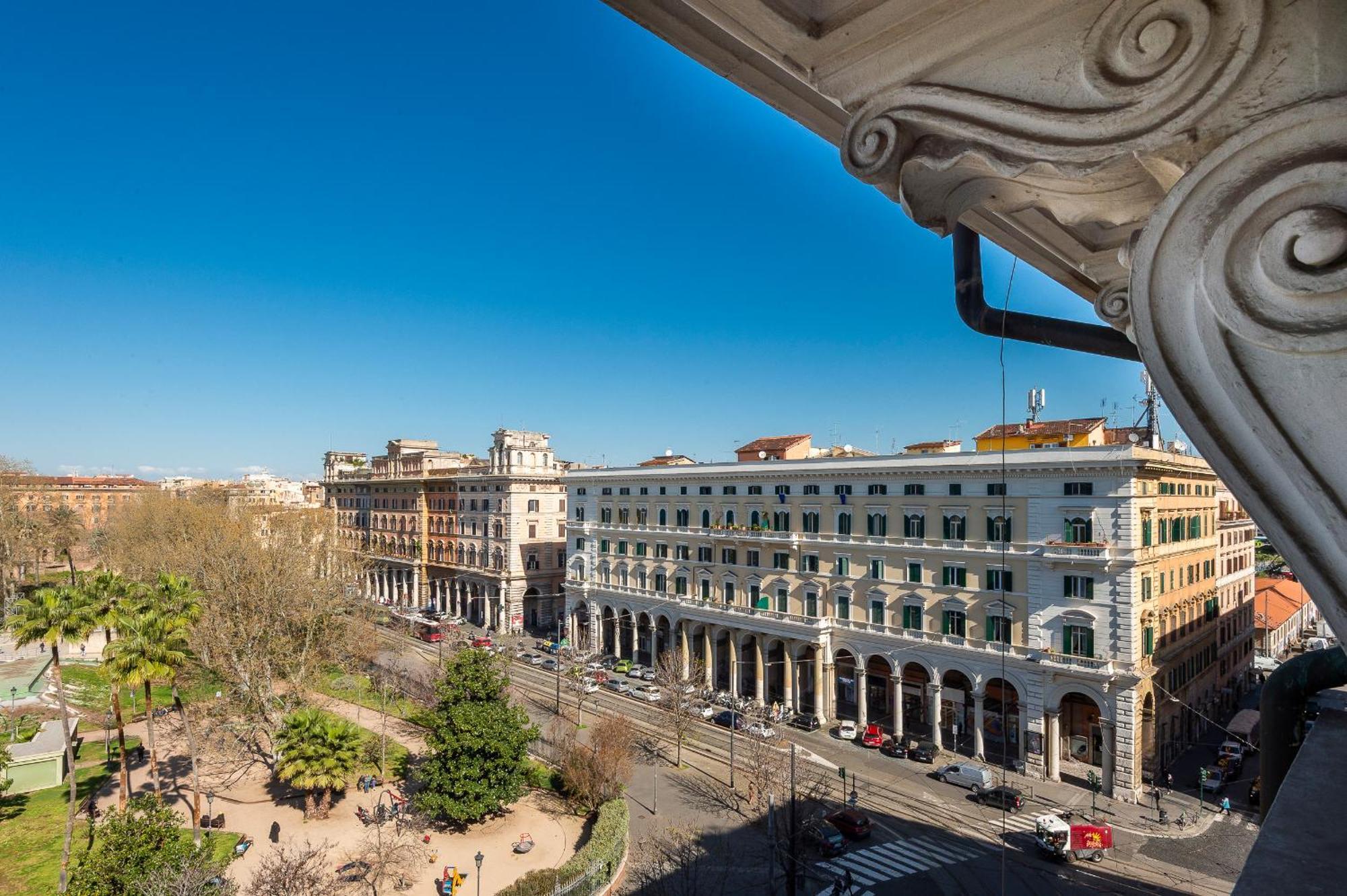 Vittorio Luxury Panoramic Apartment Rome