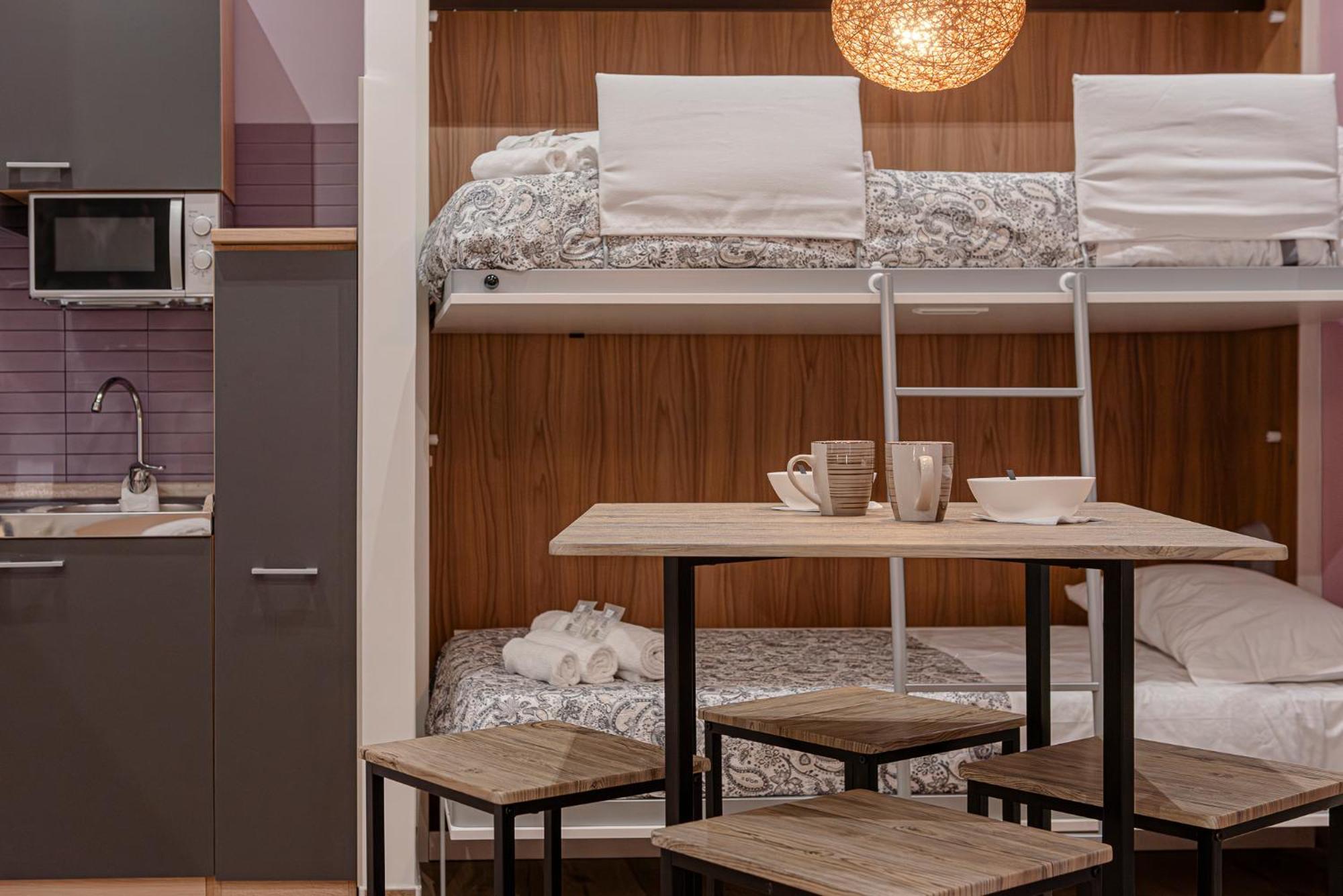 Affittacamere Helle Hus - 200m From Piazza Bologna Metro And 10 Minutes From The Colosseum Roma