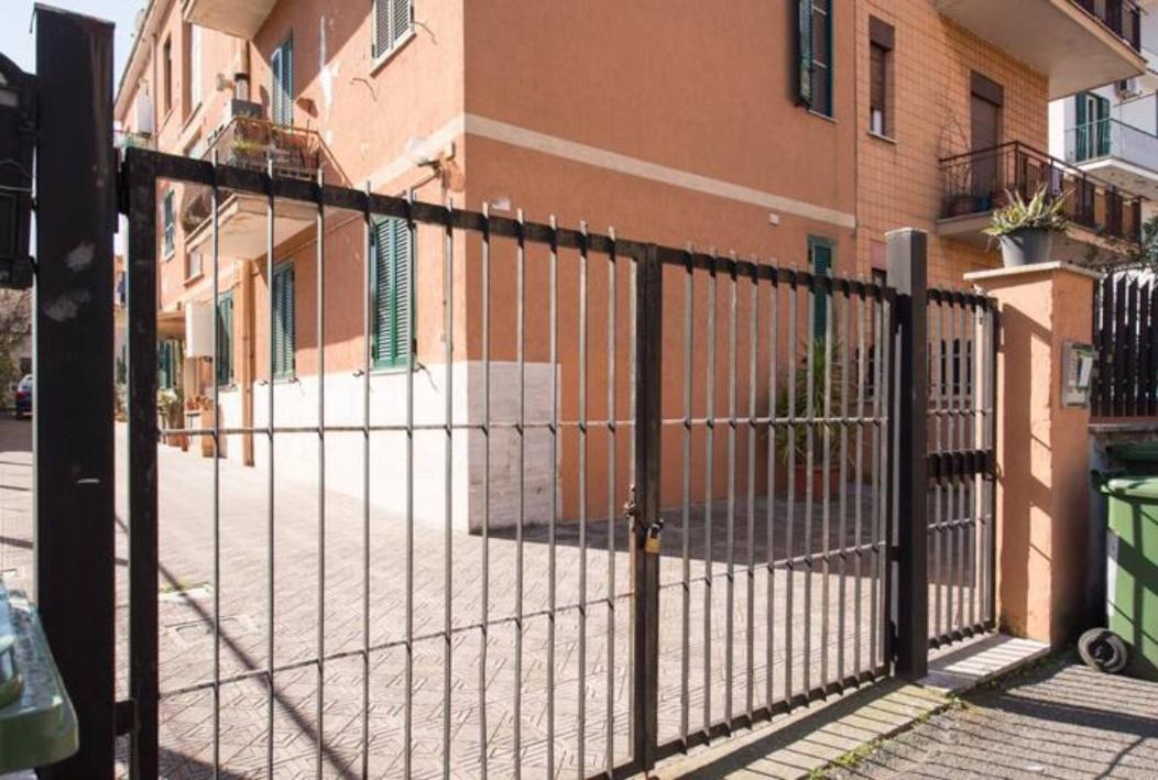 Loft Indipendente Vicino L'universita Torvergata * Rome