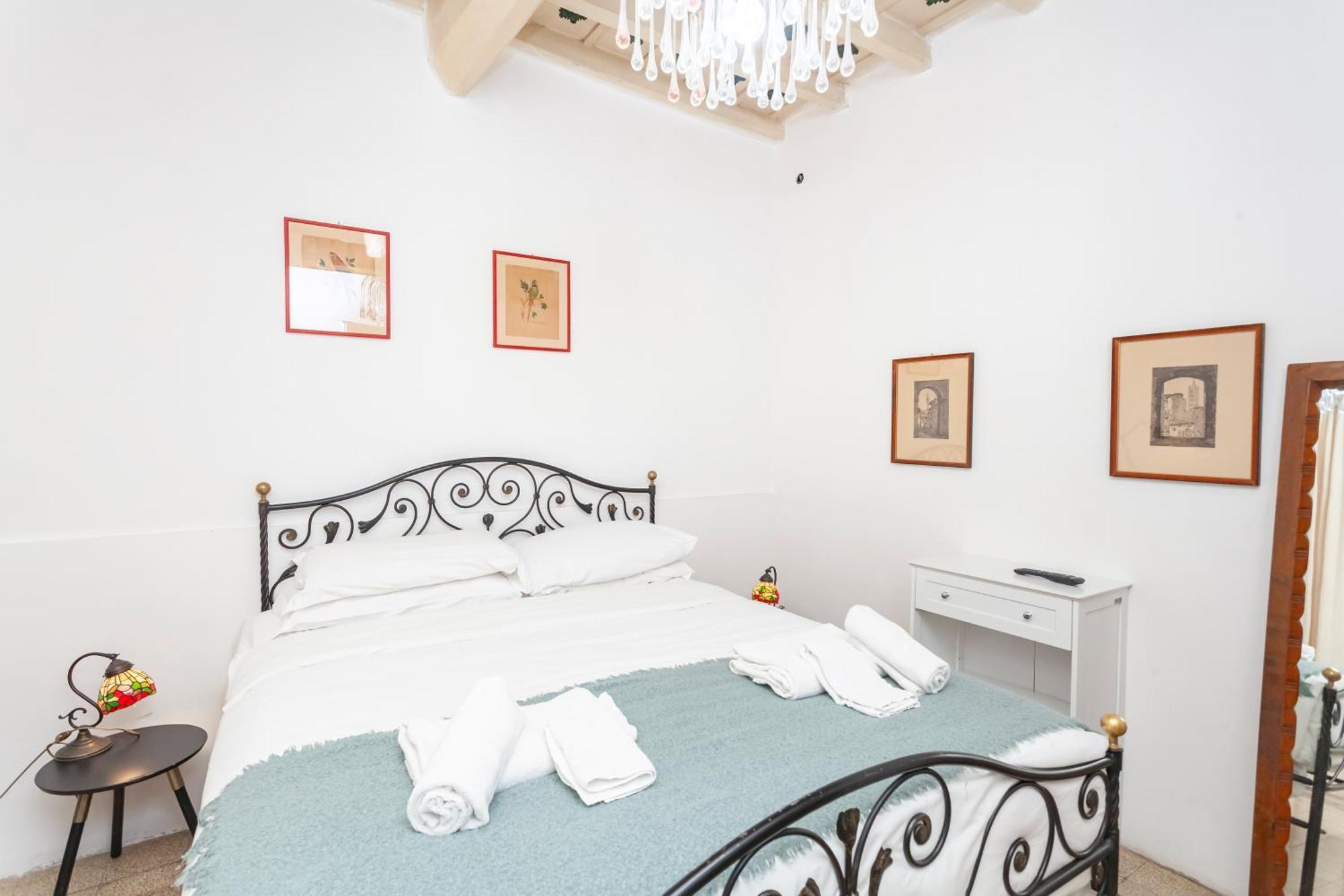 Apartment Palazzo Sant'elena - By Openroma