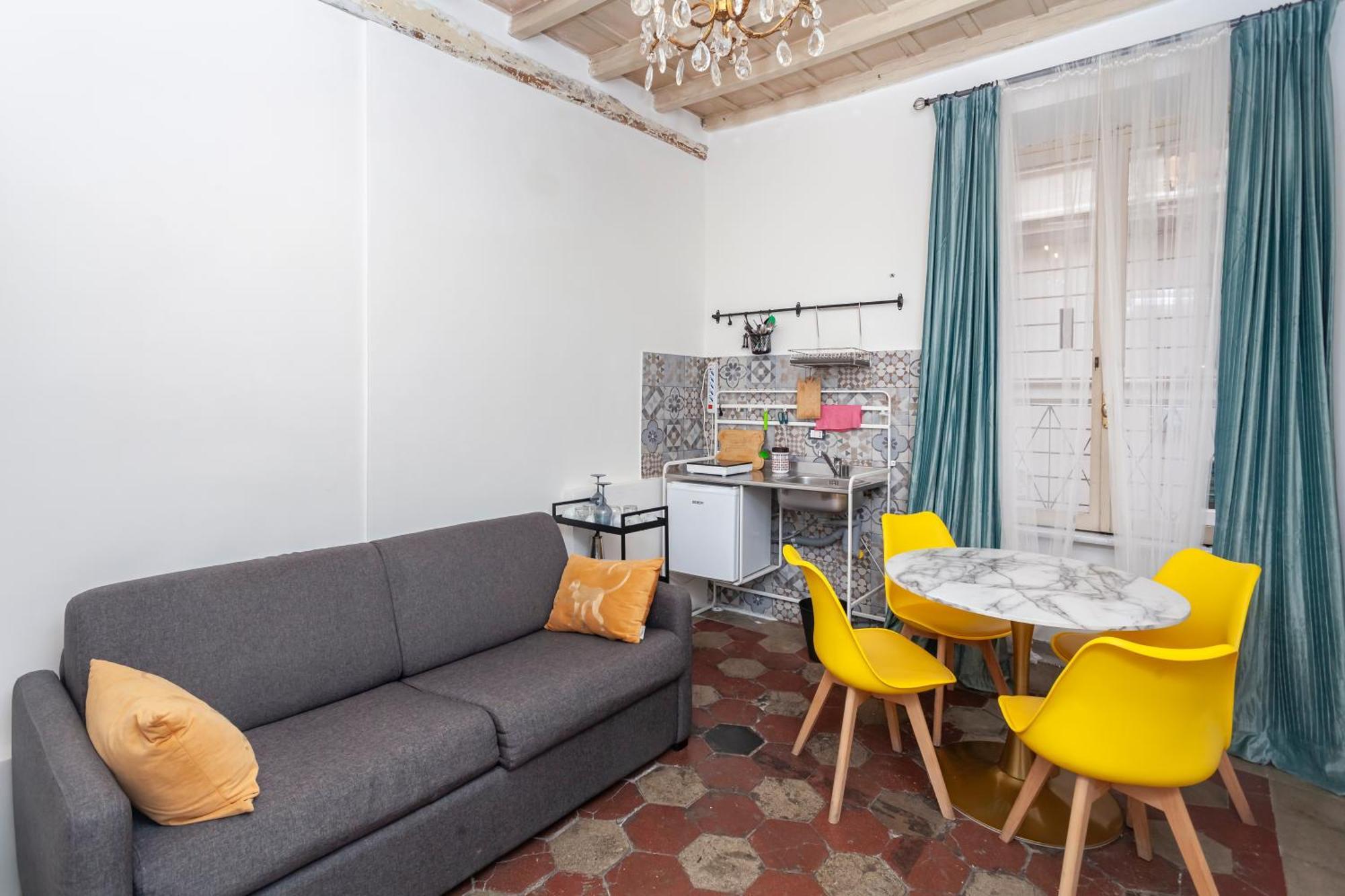 Apartment Palazzo Sant'elena - By Openroma Rome