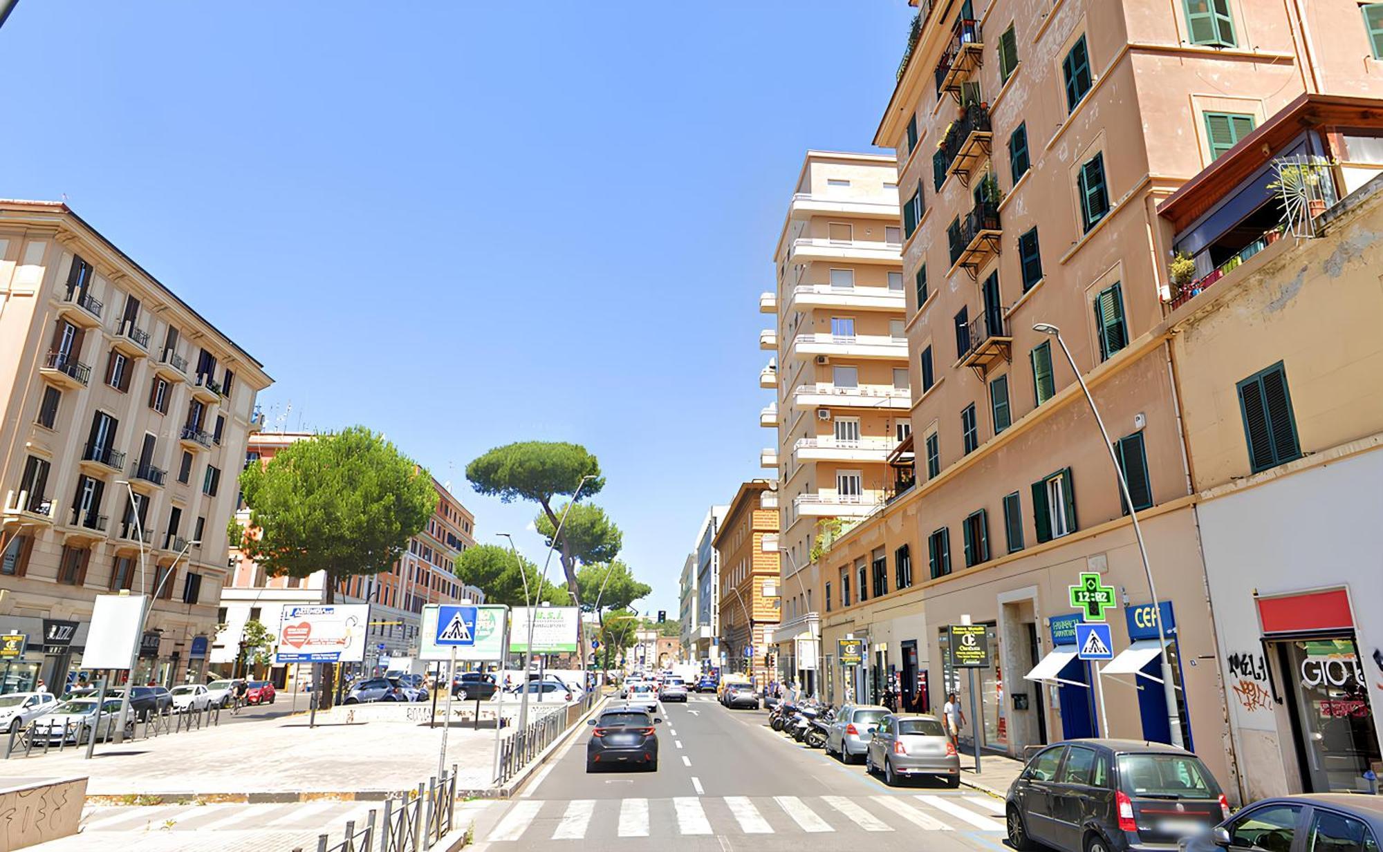 Elegantis San Giovanni - Easily Get To The Historic Center, Metro, Tram And Bus Are Nearby Rome