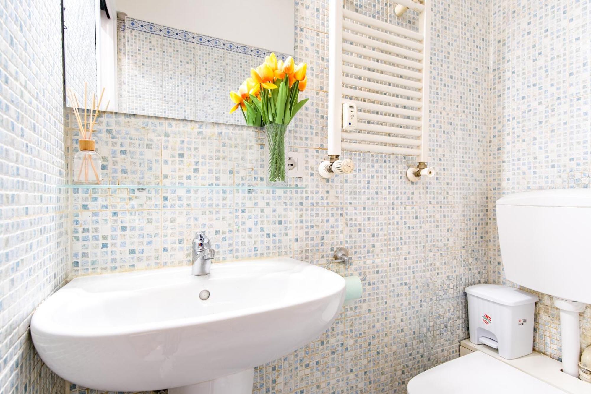 Elegantis San Giovanni - Easily Get To The Historic Center, Metro, Tram And Bus Are Nearby * Rome