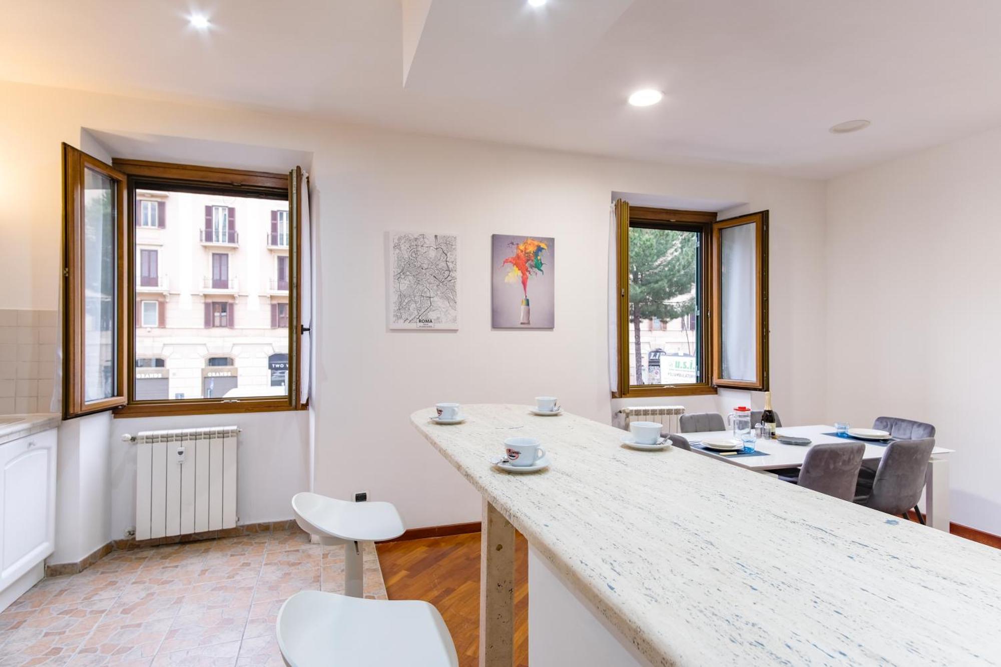 Elegantis San Giovanni - Easily Get To The Historic Center, Metro, Tram And Bus Are Nearby Rome