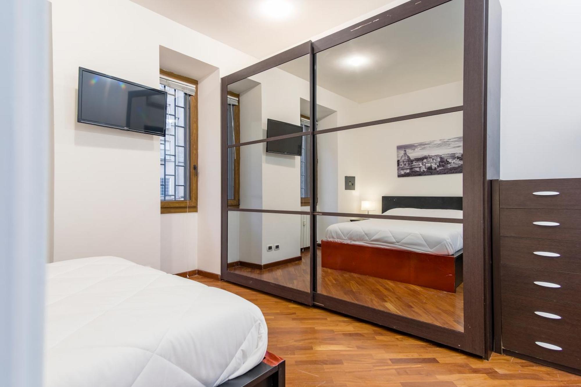 Elegantis San Giovanni - Easily Get To The Historic Center, Metro, Tram And Bus Are Nearby