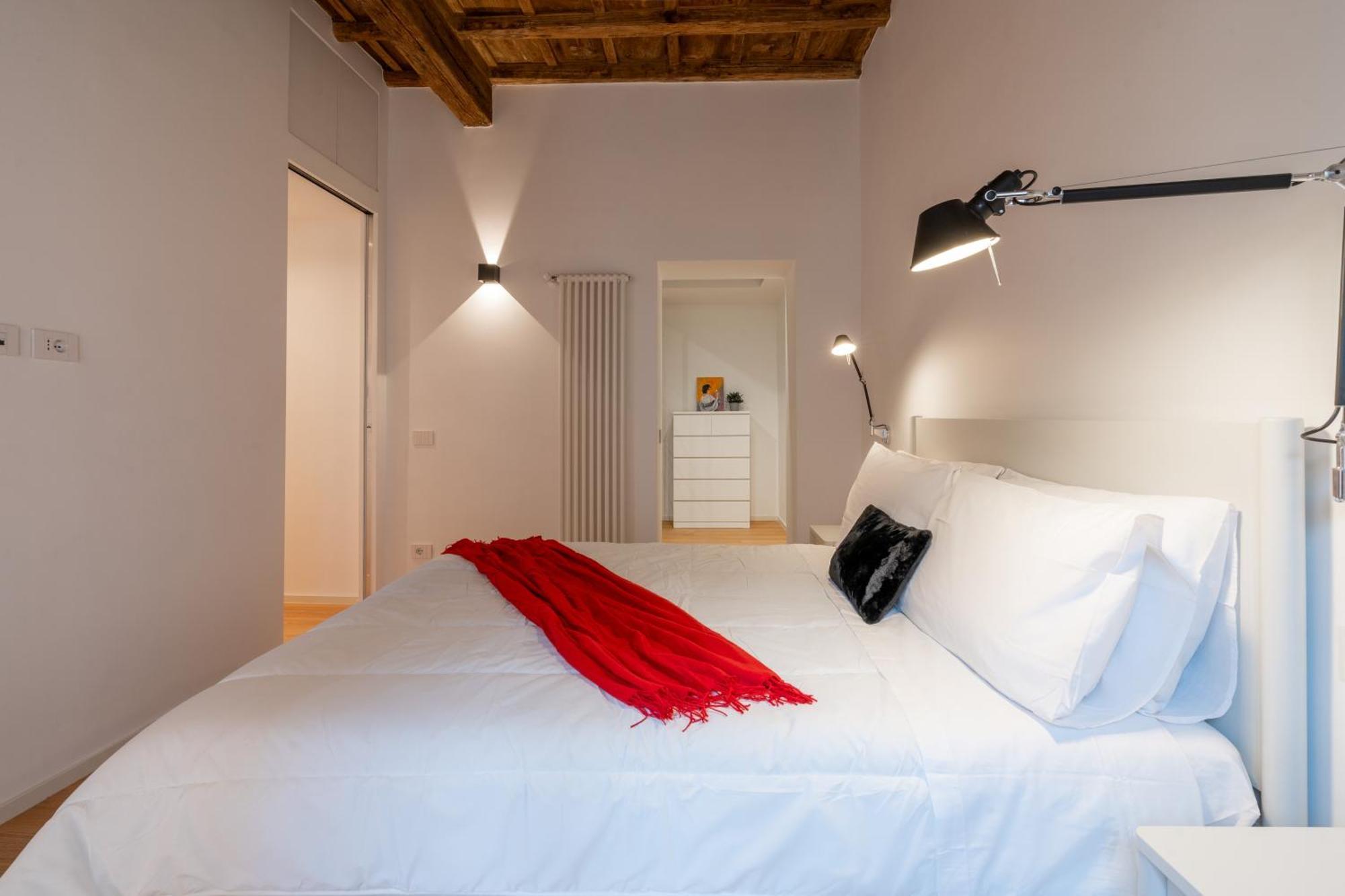 Apartment Sotto Al Letto Del Papa - Borgo Pio - Vaticano