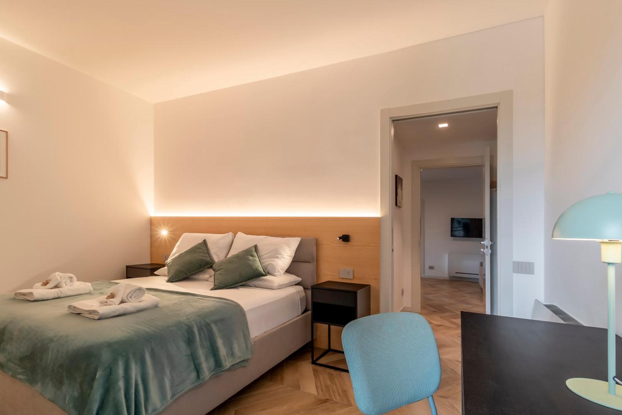 Aurealiving - Sage Luxury With Air Conditioning, Fast Wifi And Free Gym Appartamento