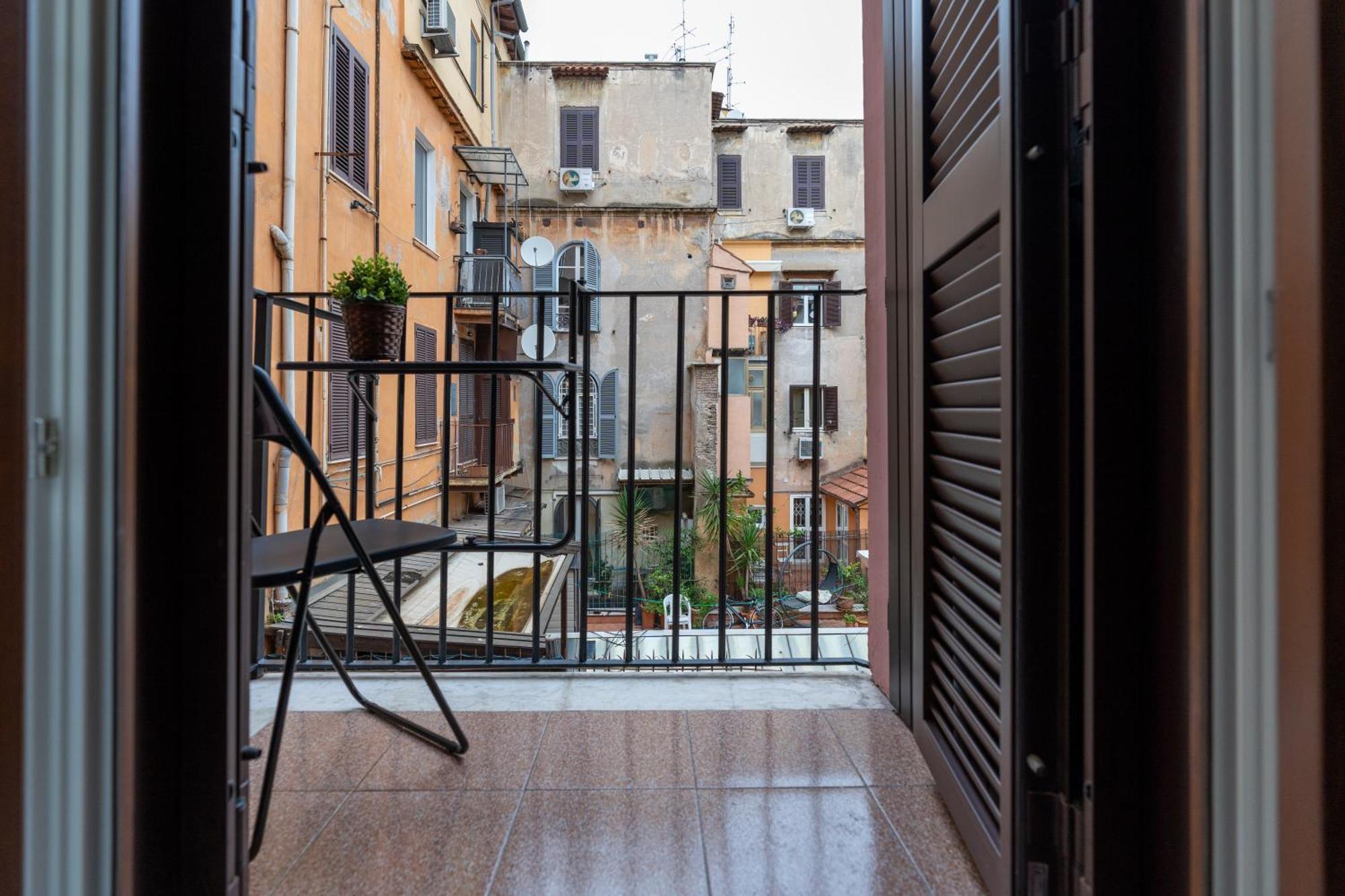 Sotto Al Letto Del Papa - Borgo Pio - Vaticano