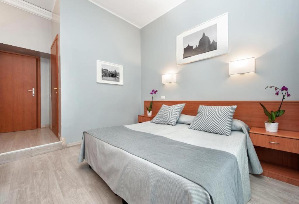 Reyes Hotel Roma