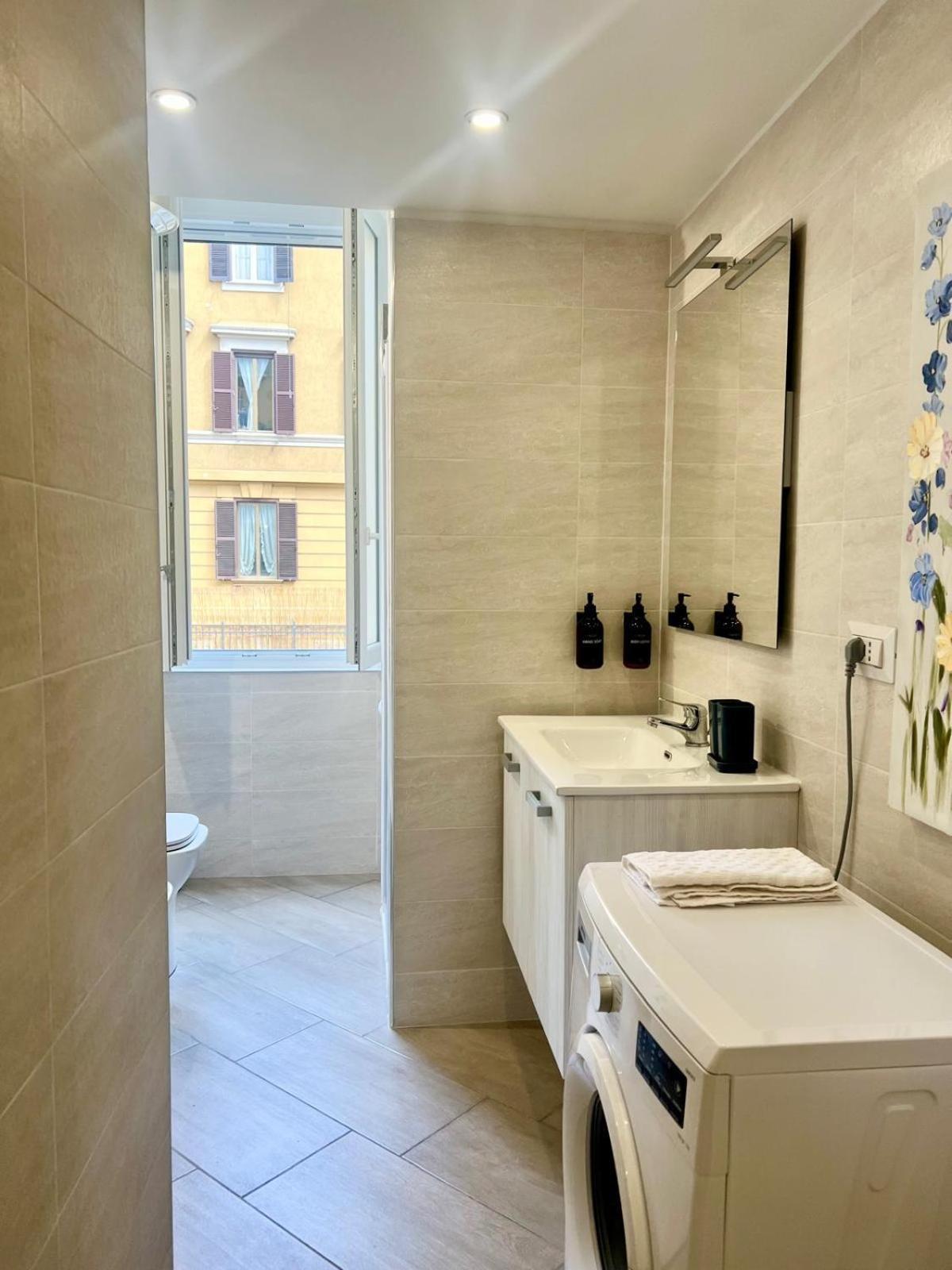 Apartment Vacanze Romane At Furio Camillo Rome