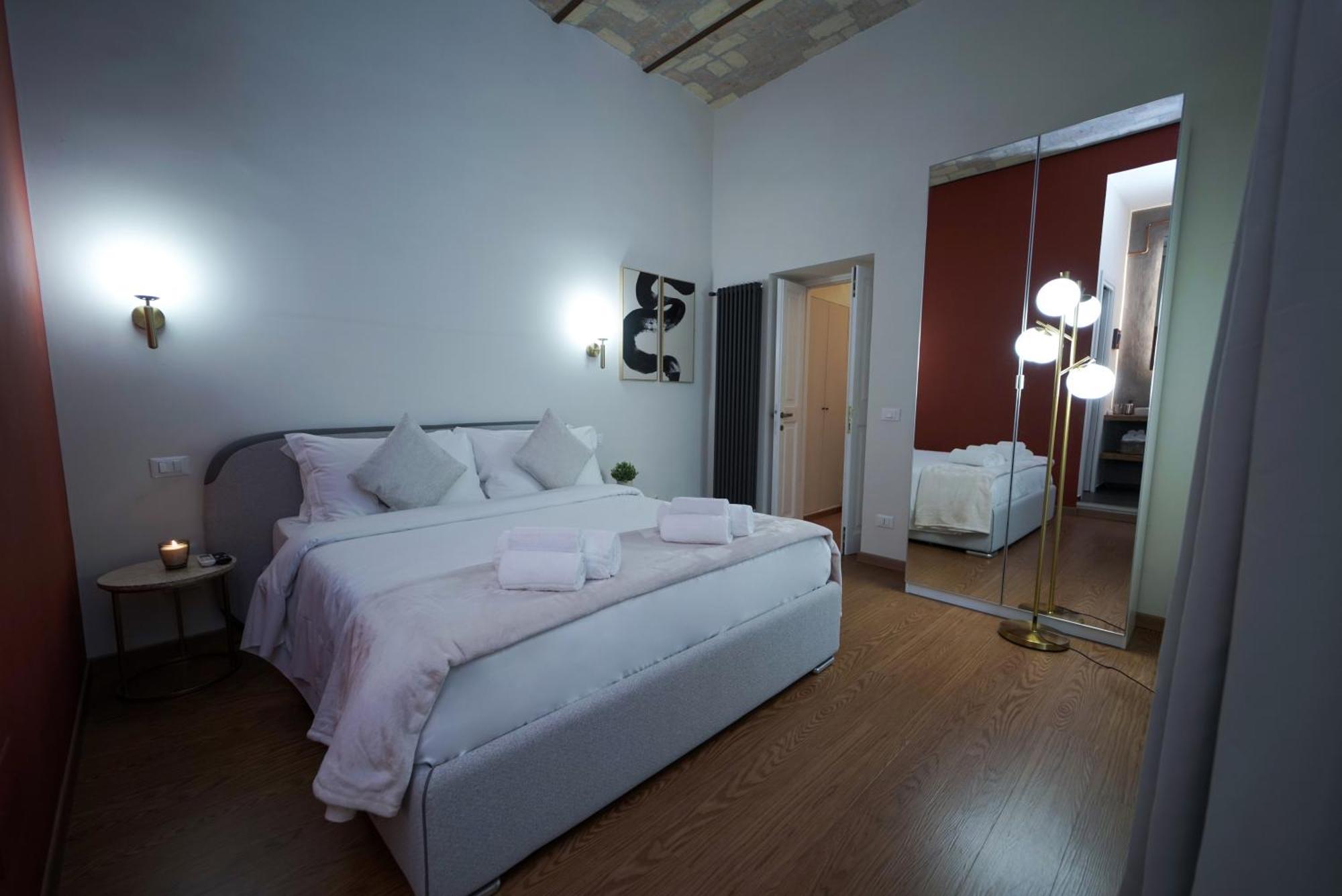 Bruno Domus Colosseo Apartment