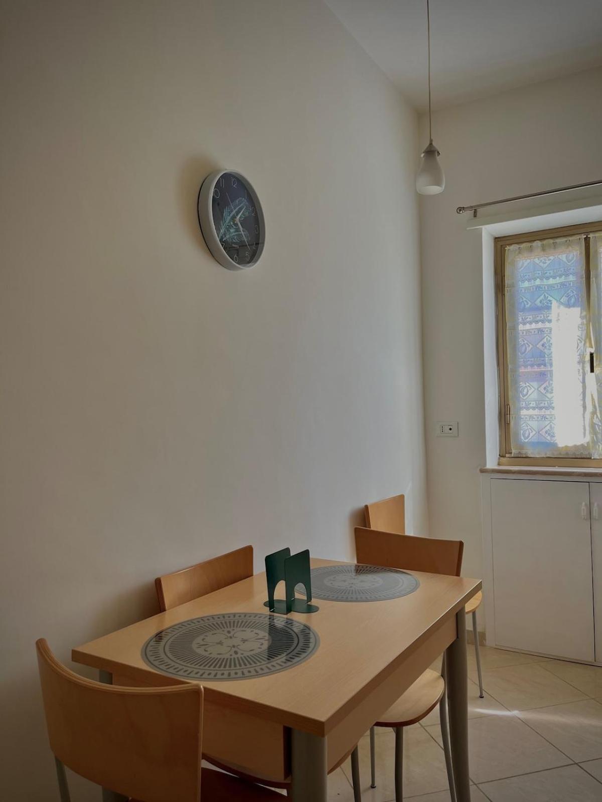 700 Mt To Metro Decia'S Appartament Holiday home *